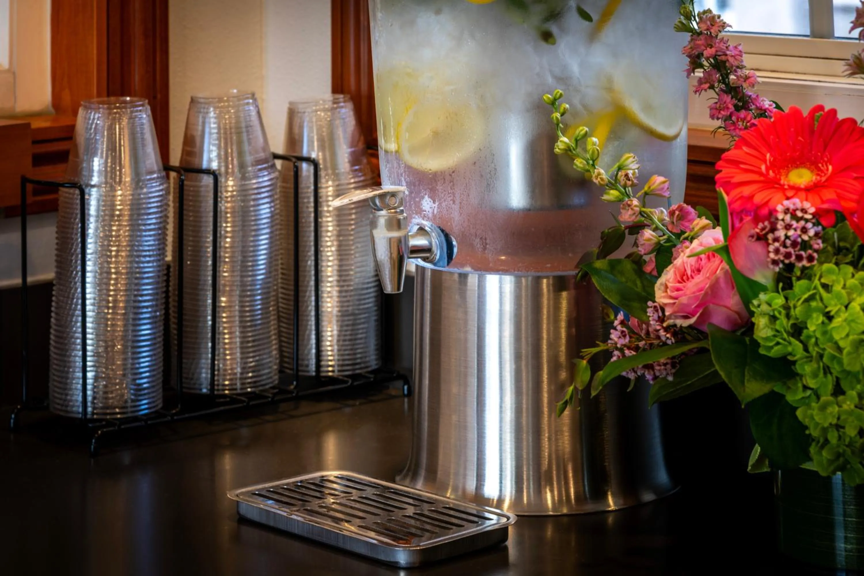 Lobby or reception in Alpine Inn near Convention Center and the Park