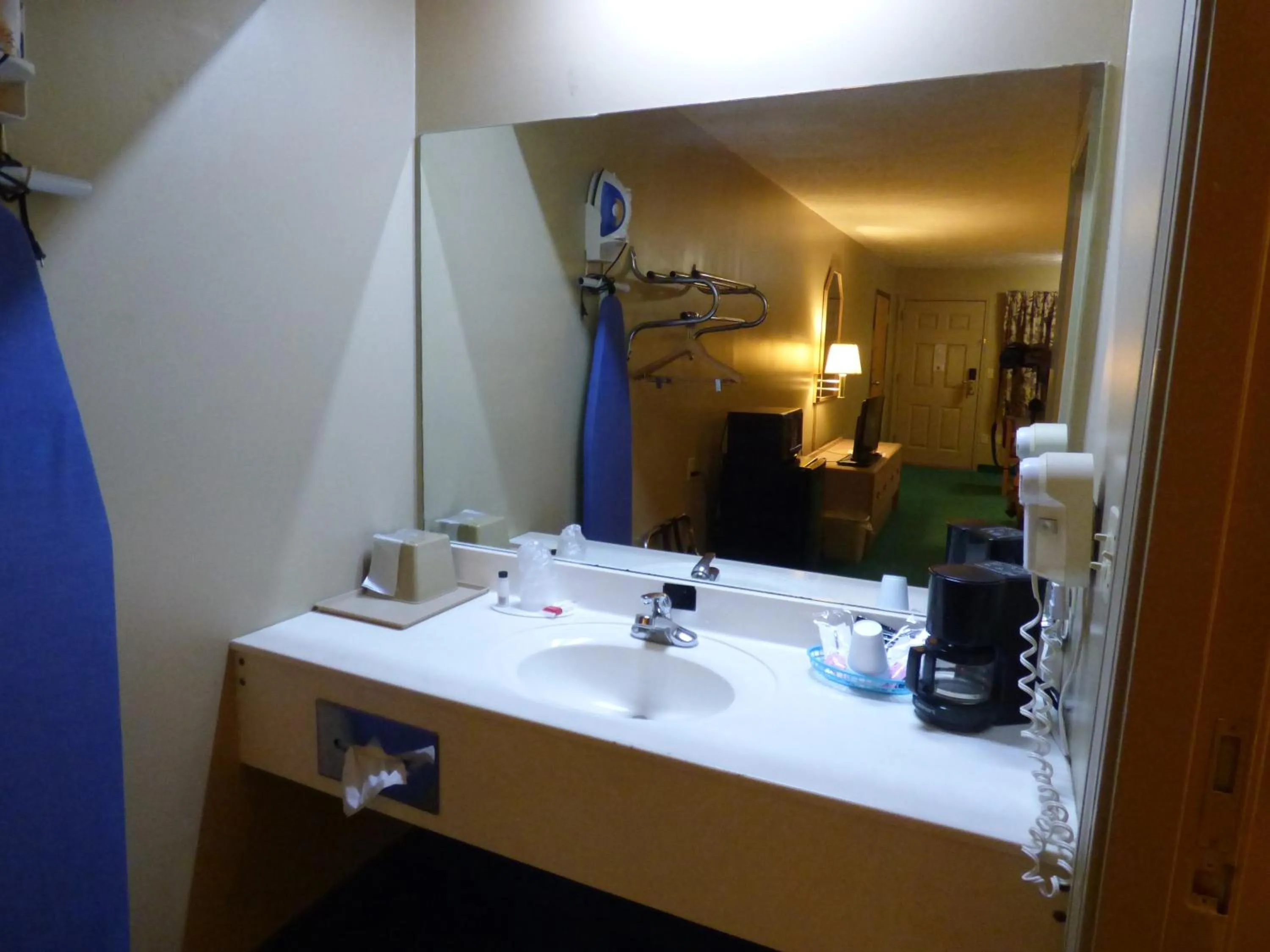 Bathroom in Super 8 by Wyndham Kosciusko