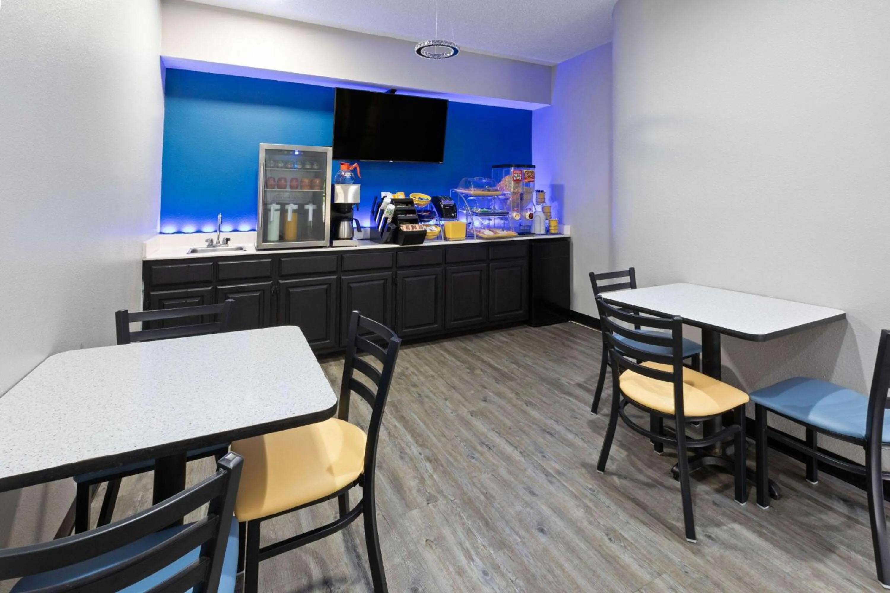 Breakfast in Days Inn by Wyndham North Little Rock Maumelle