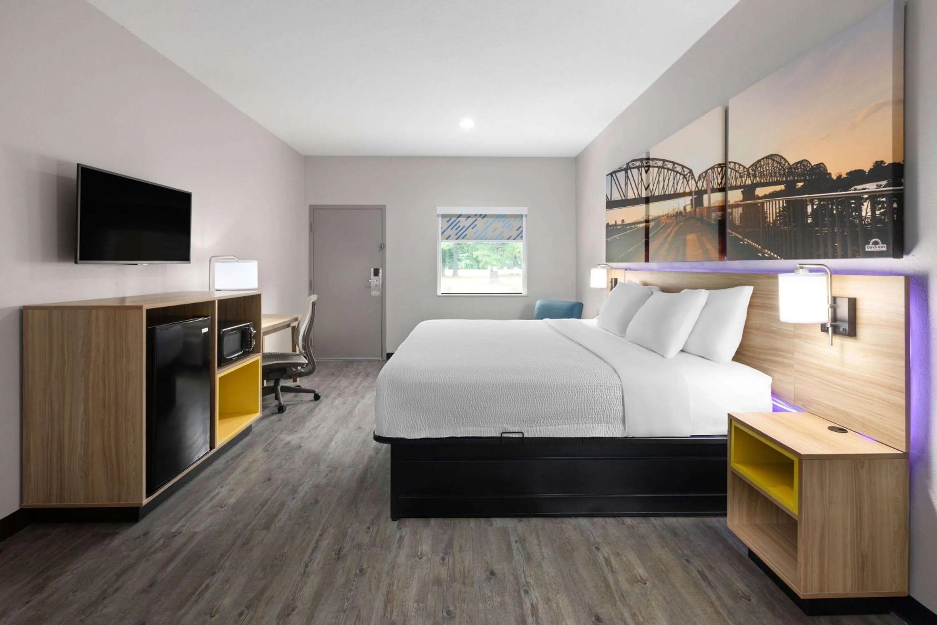 Bath, Bed in Days Inn by Wyndham North Little Rock Maumelle