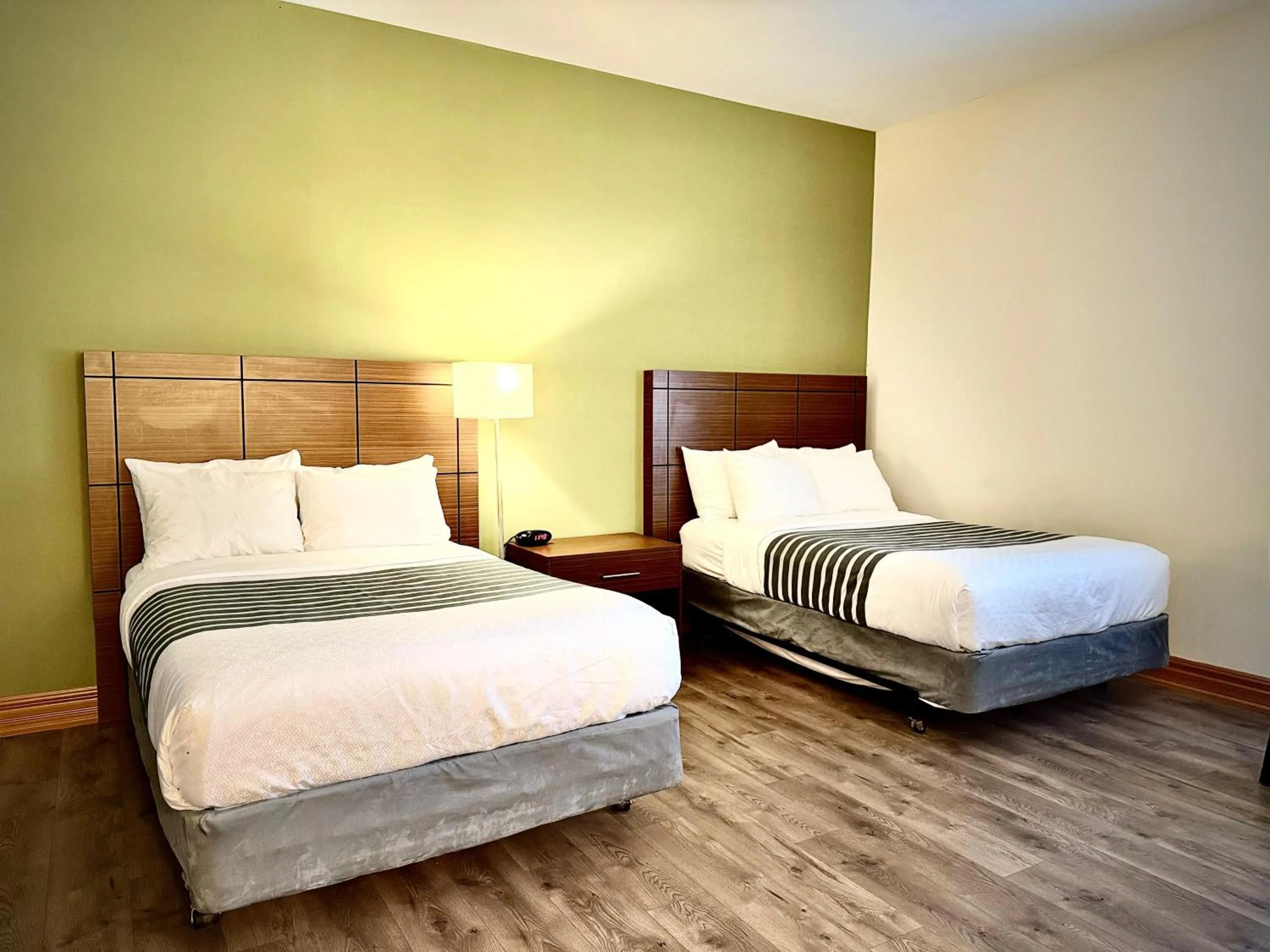 Bed in SureStay Plus Hotel by Best Western Kincardine