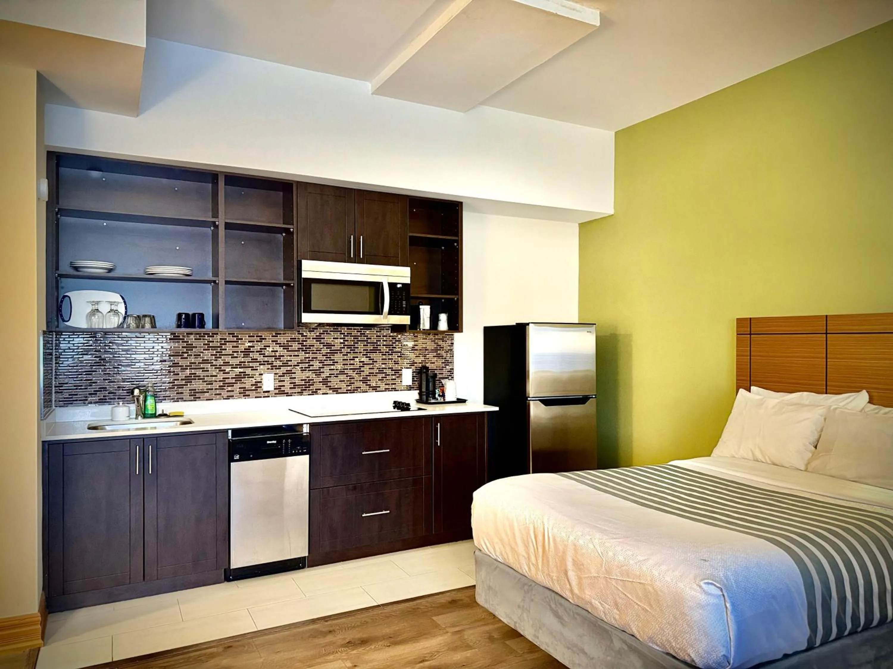 Bed in SureStay Plus Hotel by Best Western Kincardine