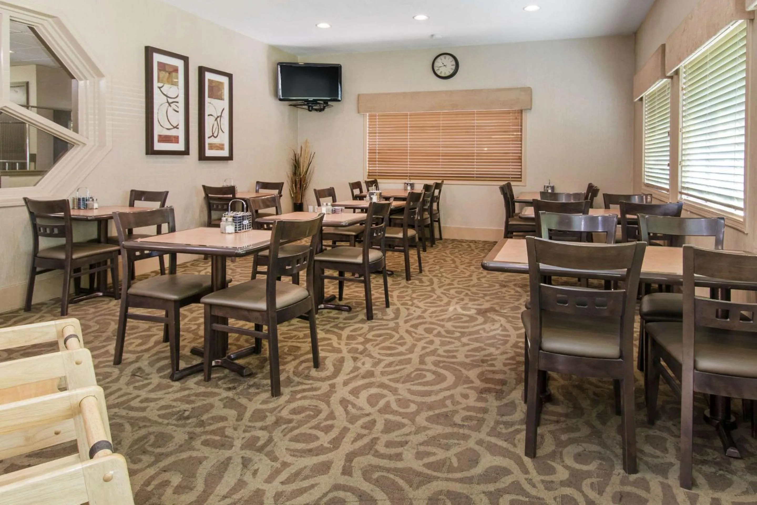 Restaurant/Places to Eat in Quality Inn Medicine Hat