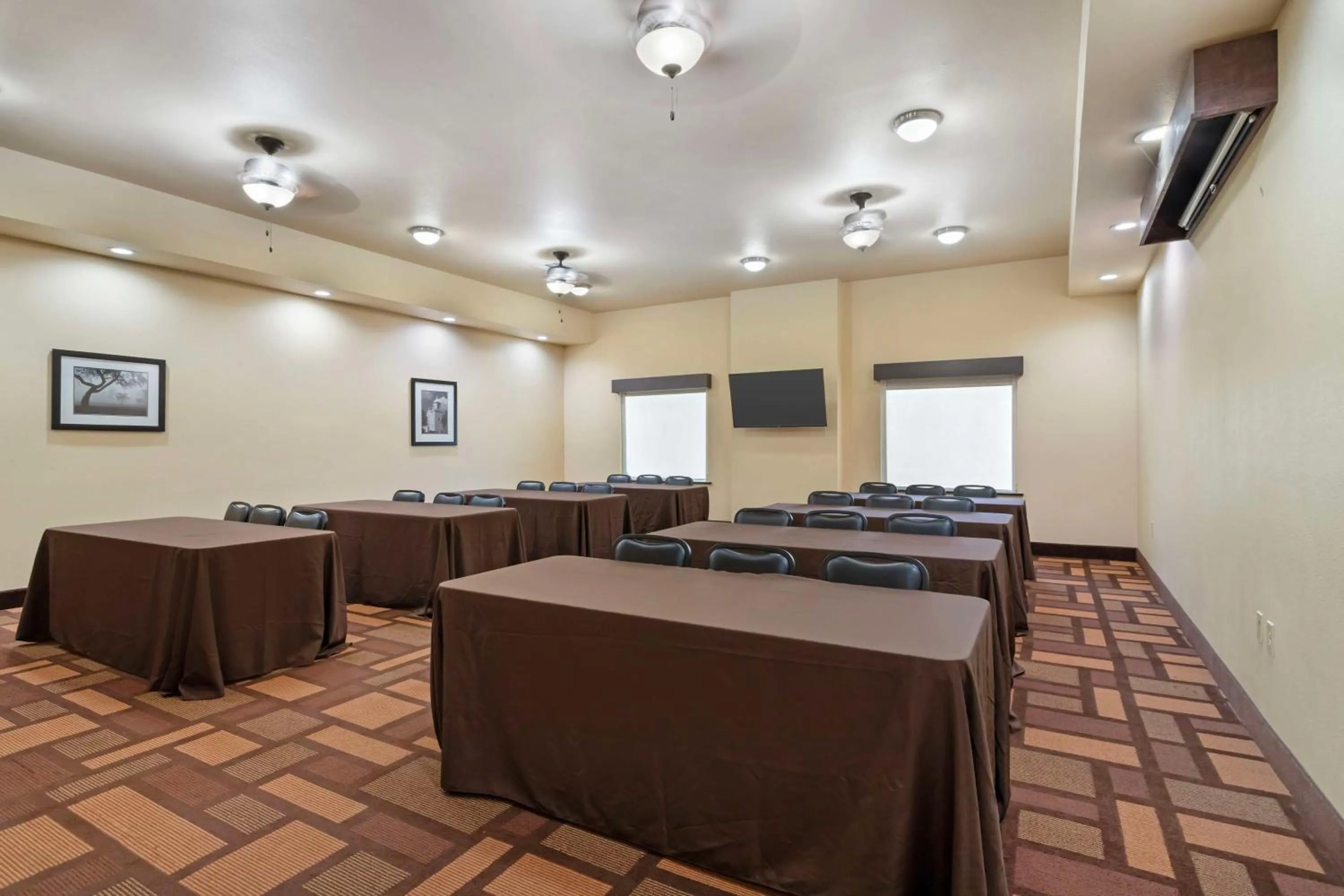 Meeting/conference room in Best Western Plus Goliad Inn & Suites