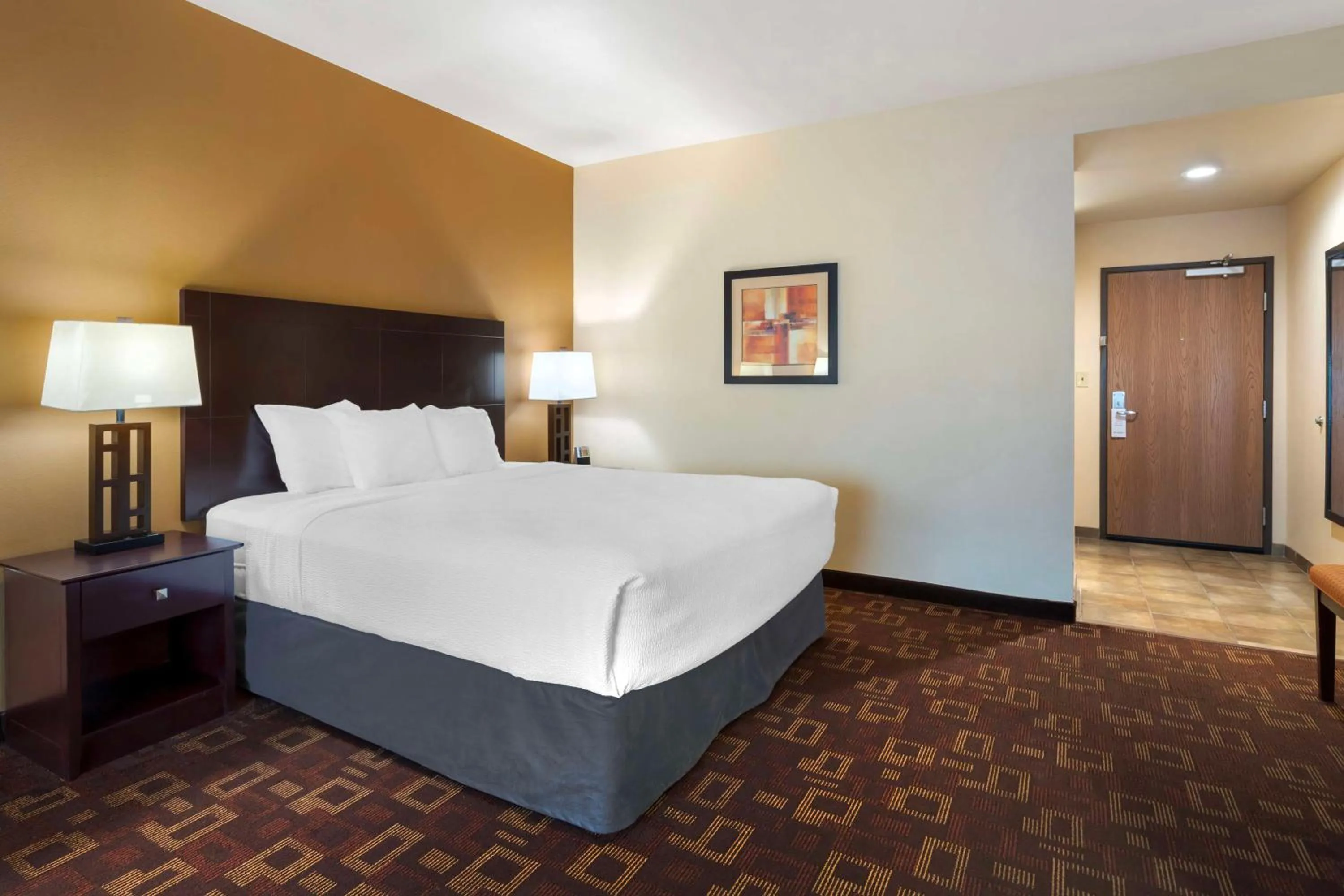 Bedroom, Bed in Best Western Plus Goliad Inn & Suites