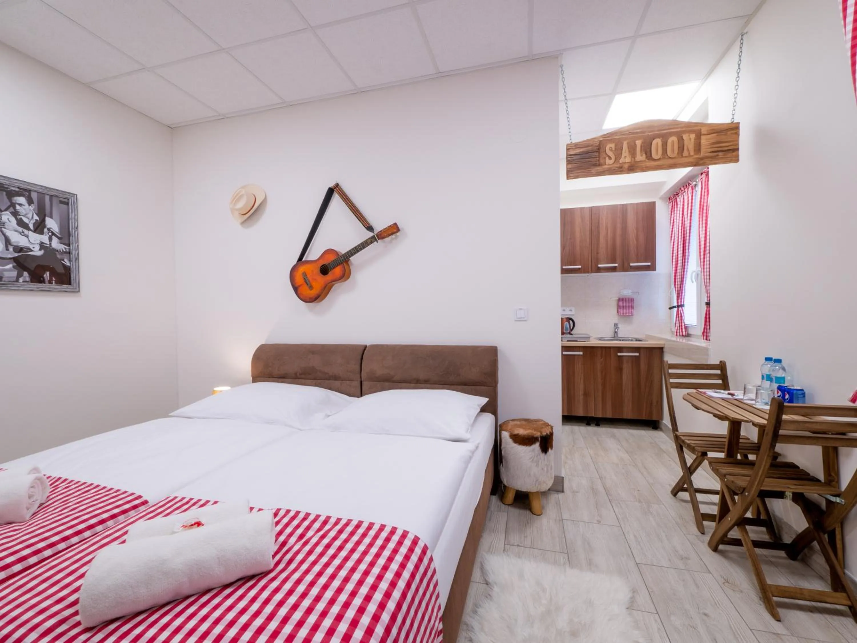 Photo of the whole room, Bed in Apartmany Style