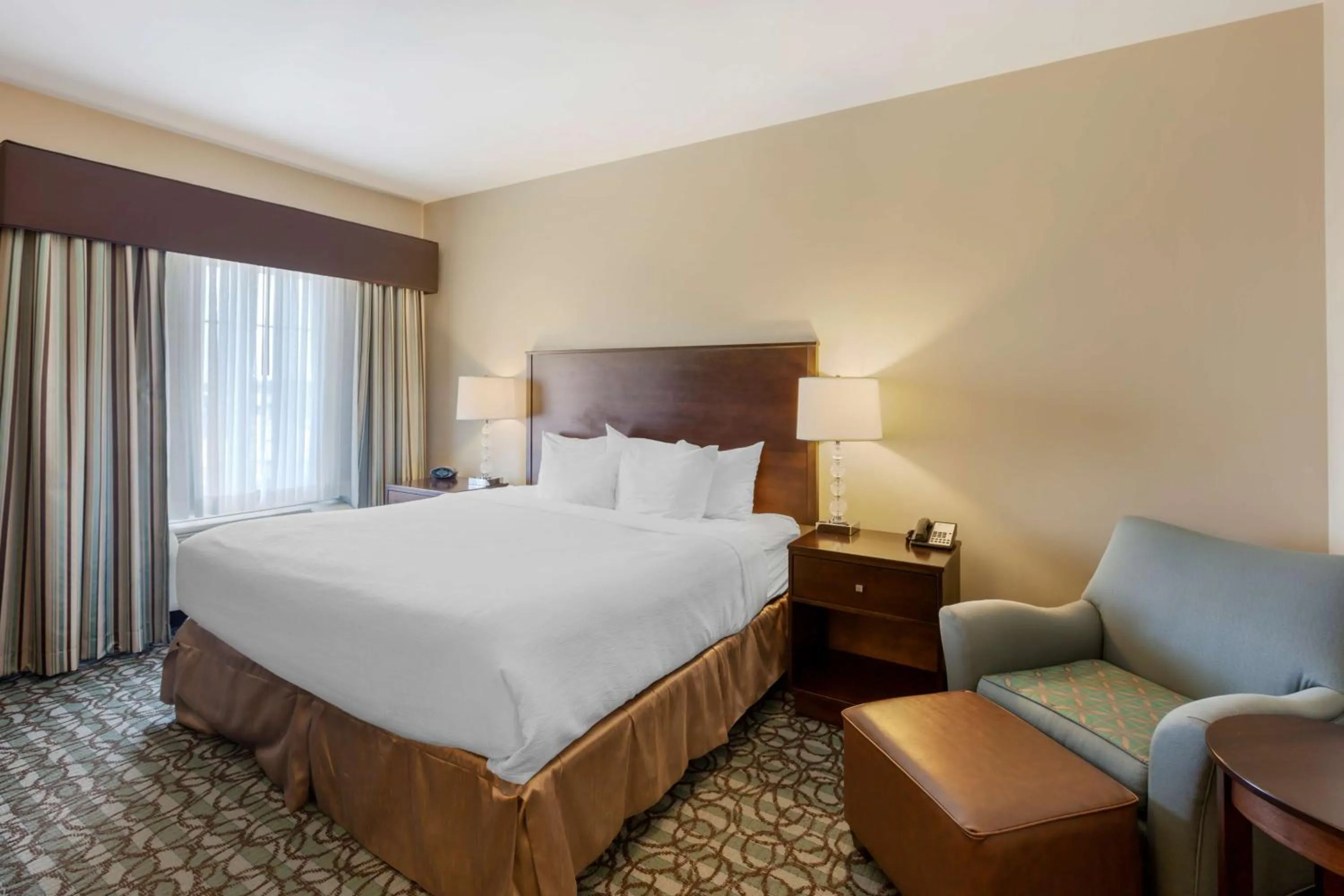 Bedroom, Bed in Best Western Plus Walkerton Hotel & Conference Centre