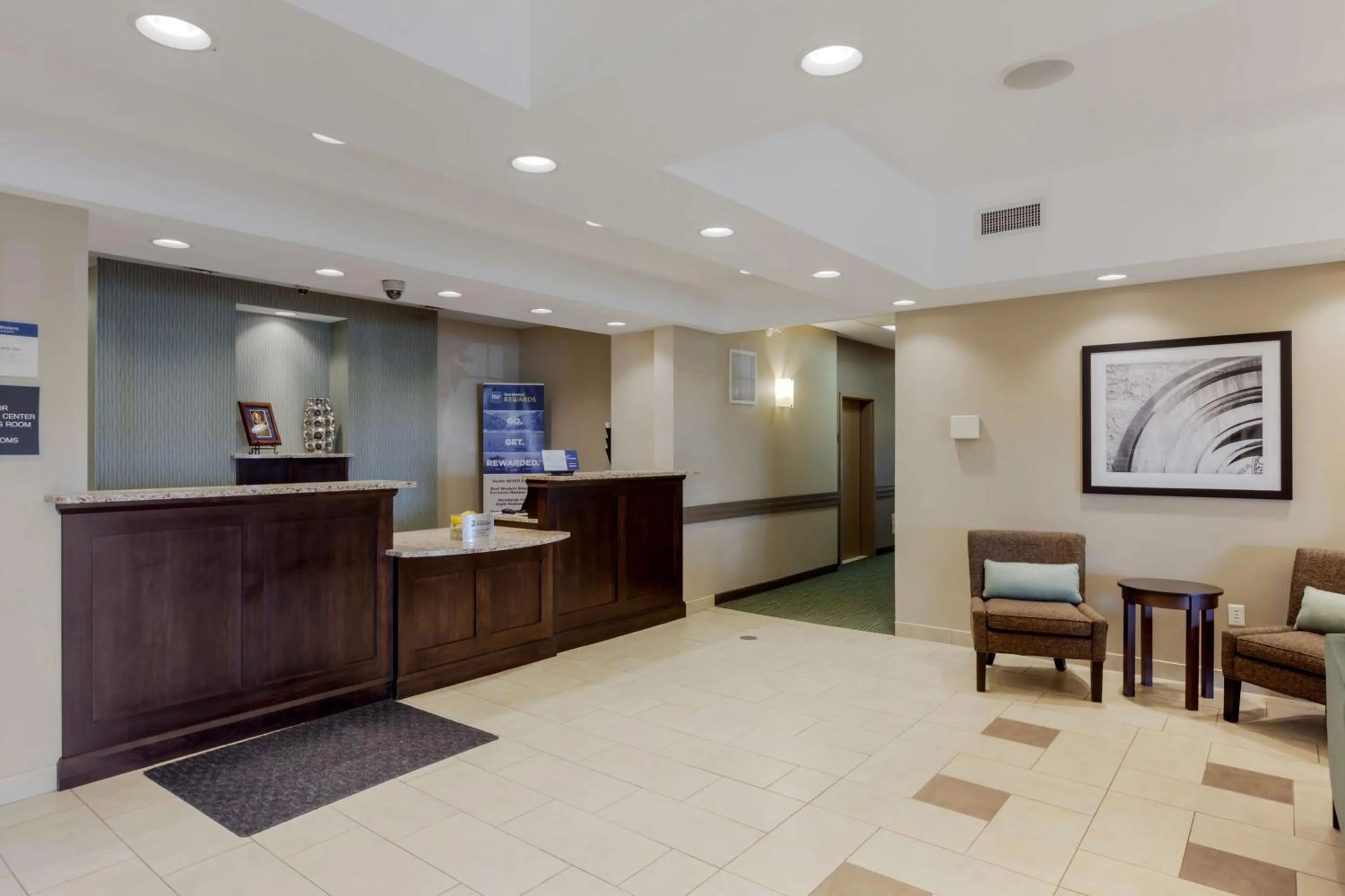 Lobby or reception in Best Western Plus Walkerton Hotel & Conference Centre