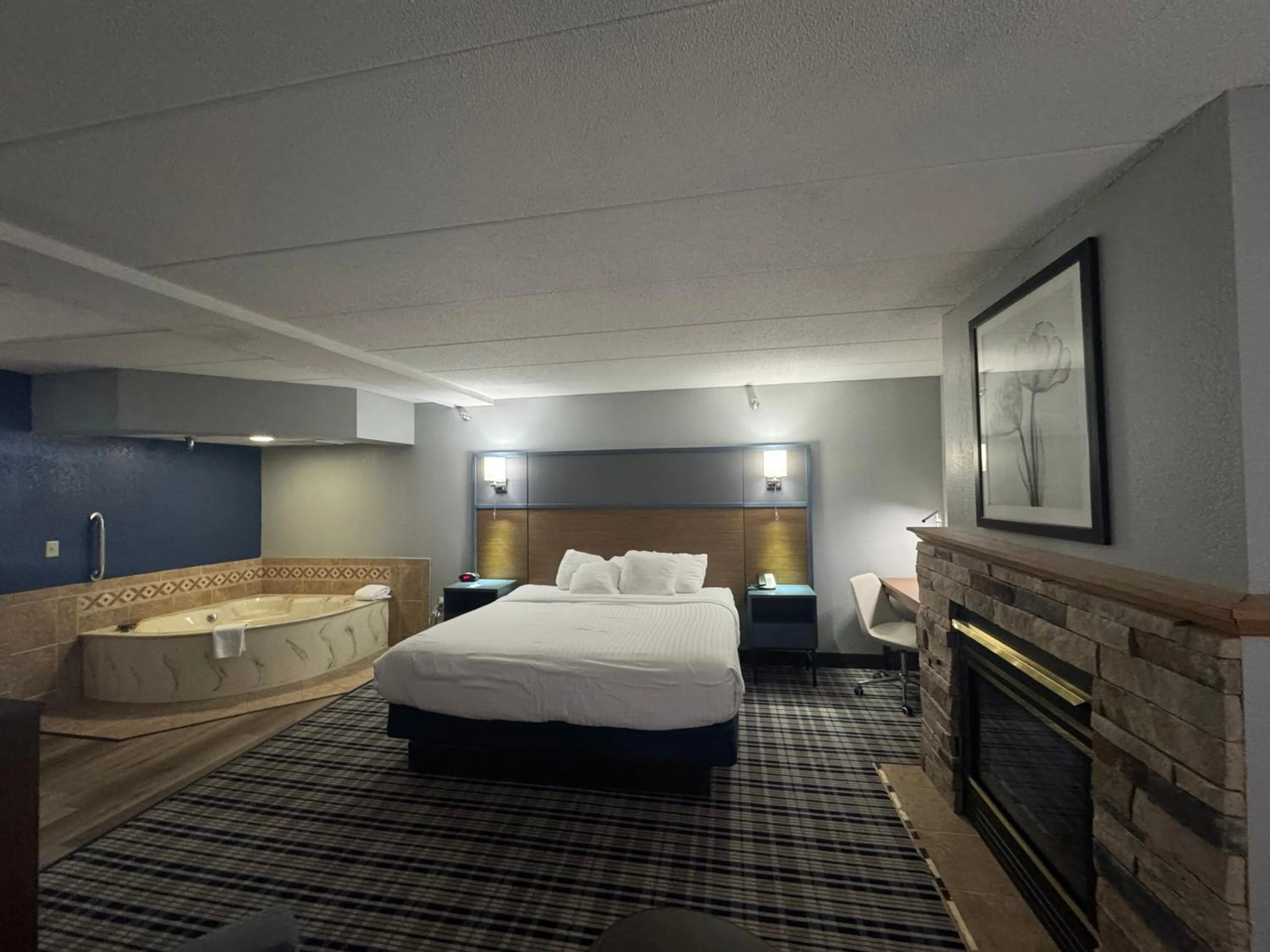 Guests, Bed in AmericInn by Wyndham Albert Lea