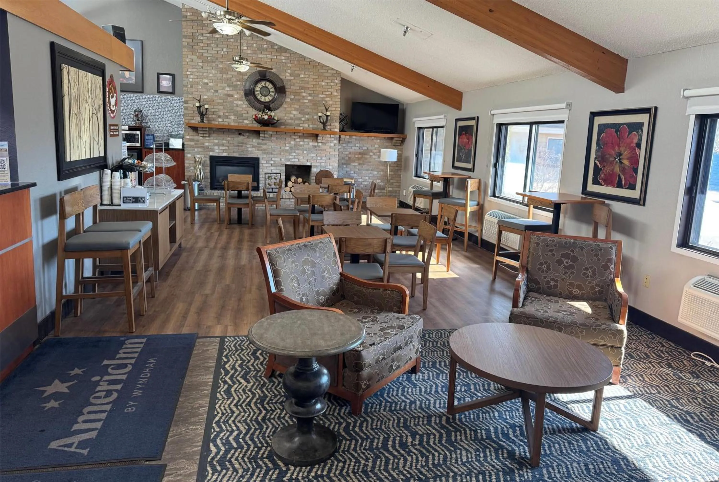 Lobby or reception in AmericInn by Wyndham Albert Lea