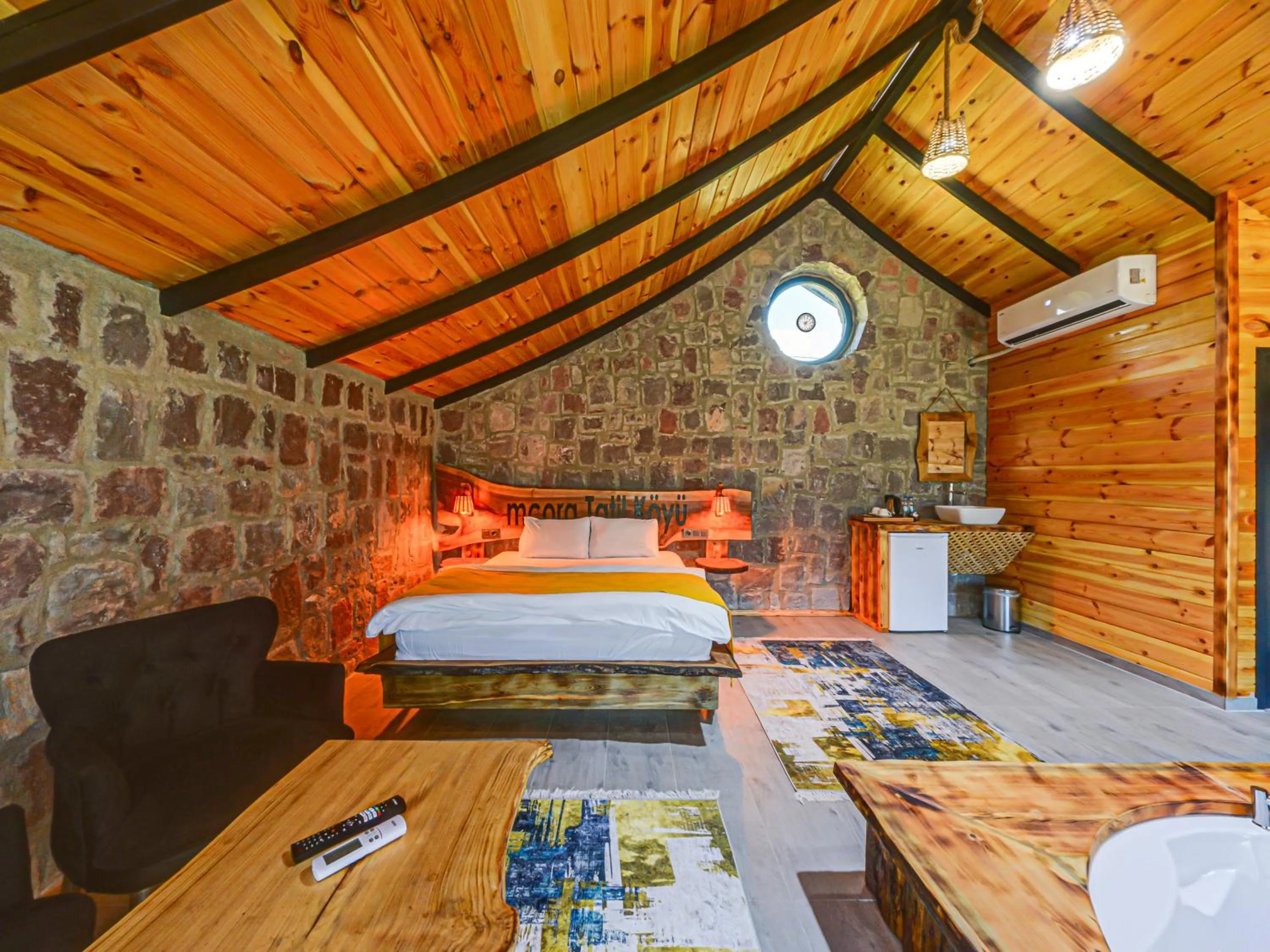 Photo of the whole room, Bed in Mcora Tatil Köyü