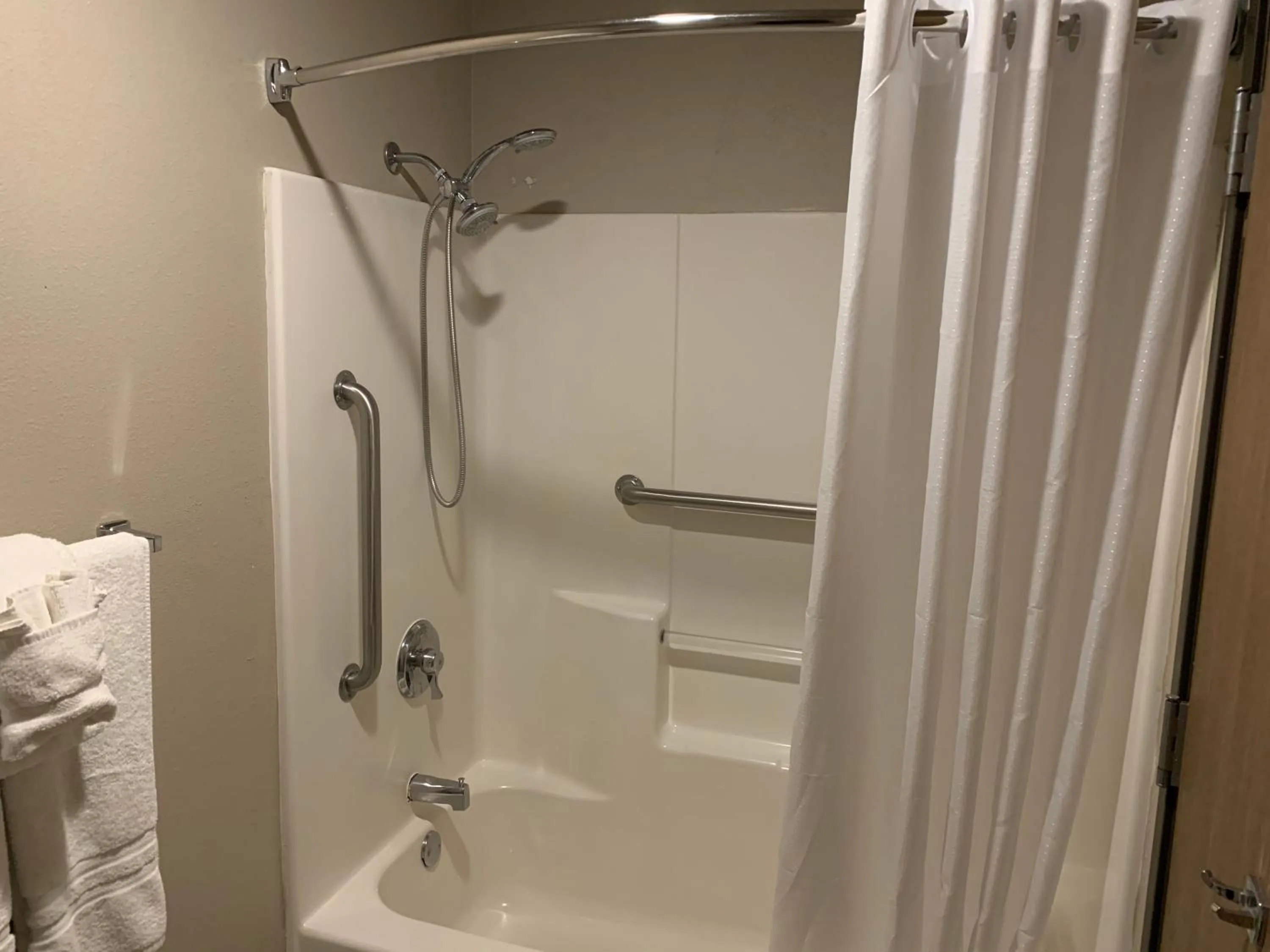 Bathroom in Sandhill Inn & Suites