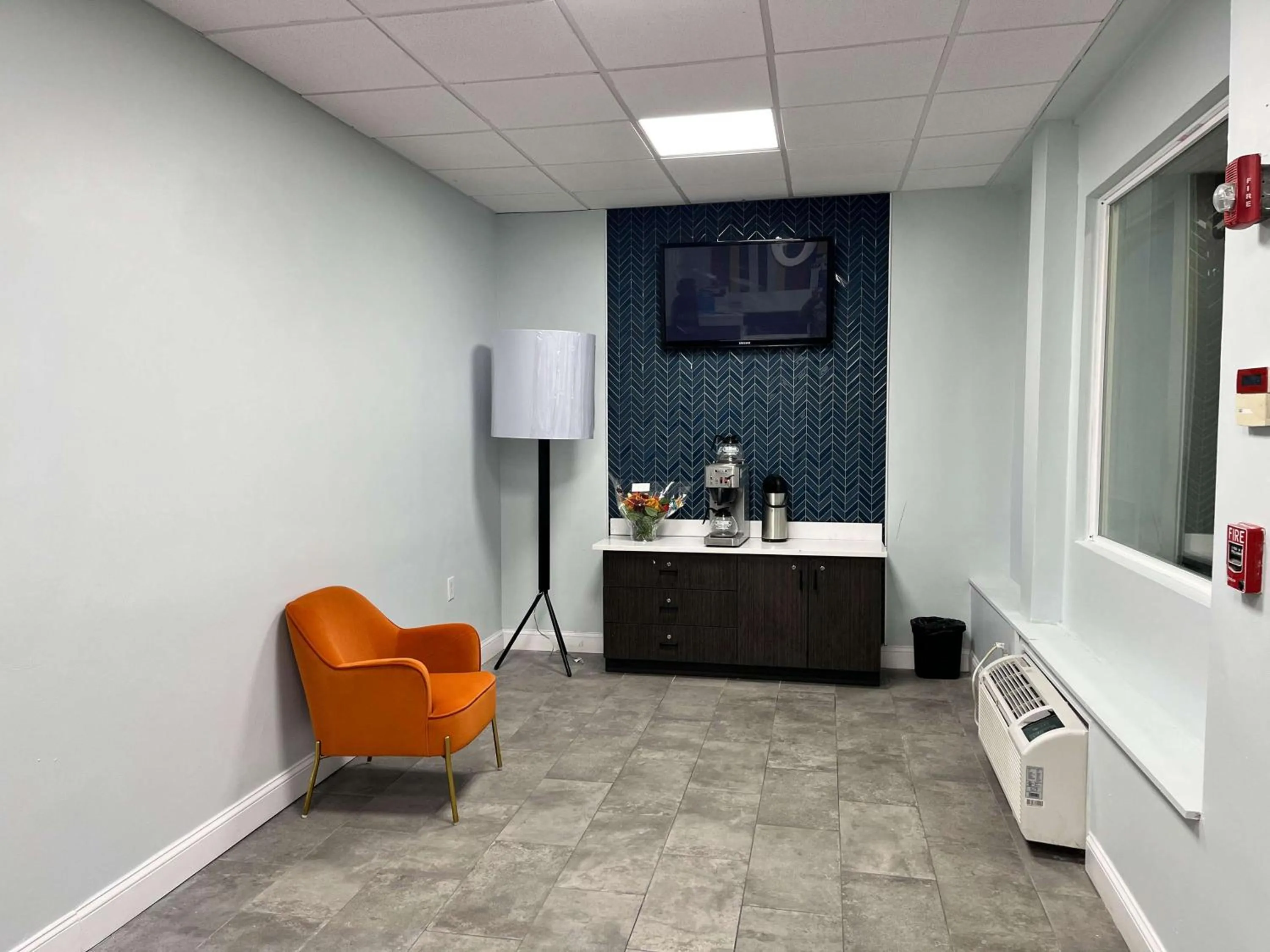 Lobby or reception in Motel 6 Williamstown