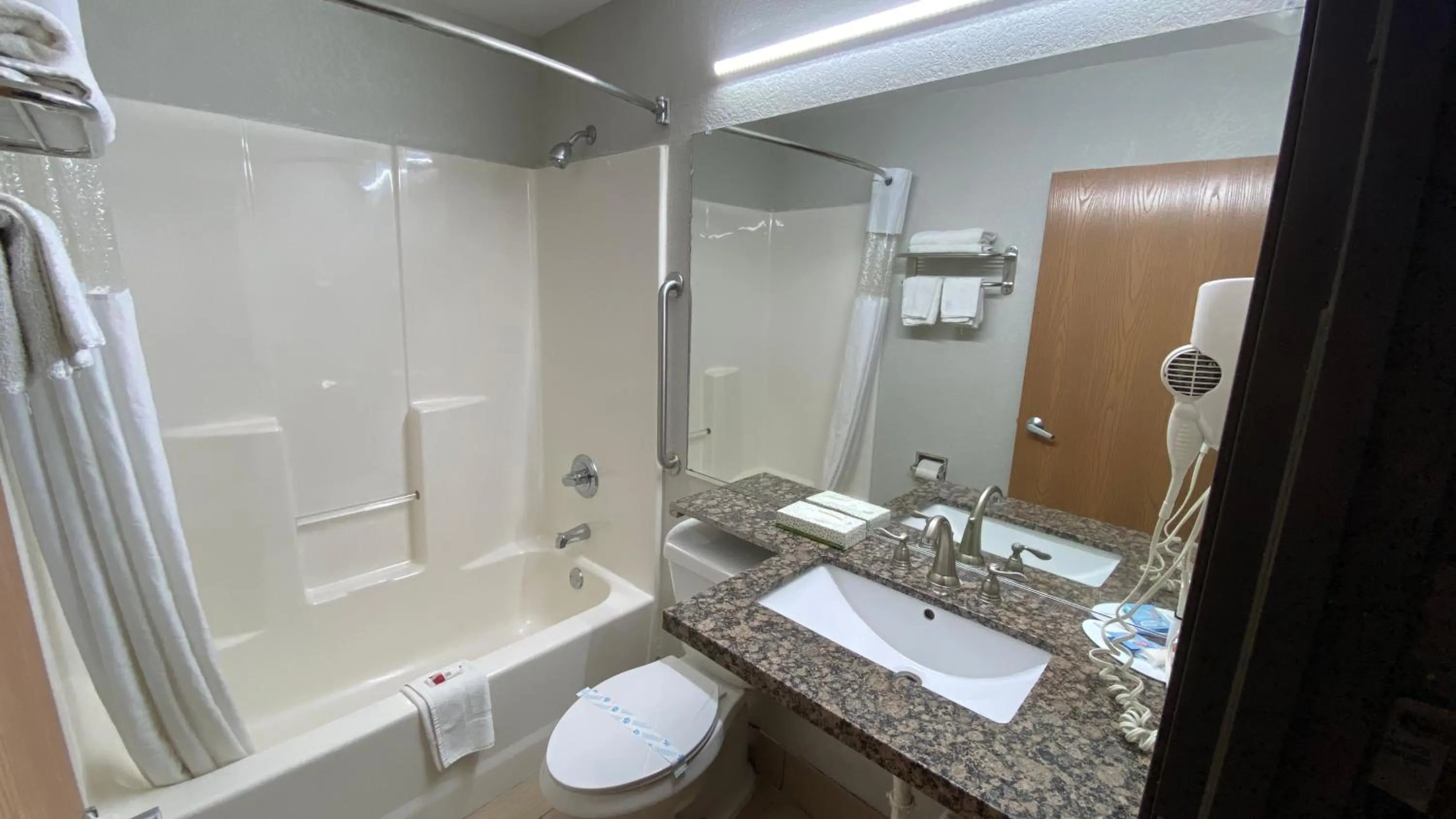 Microtel Inn & Suites by Wyndham Ardmore