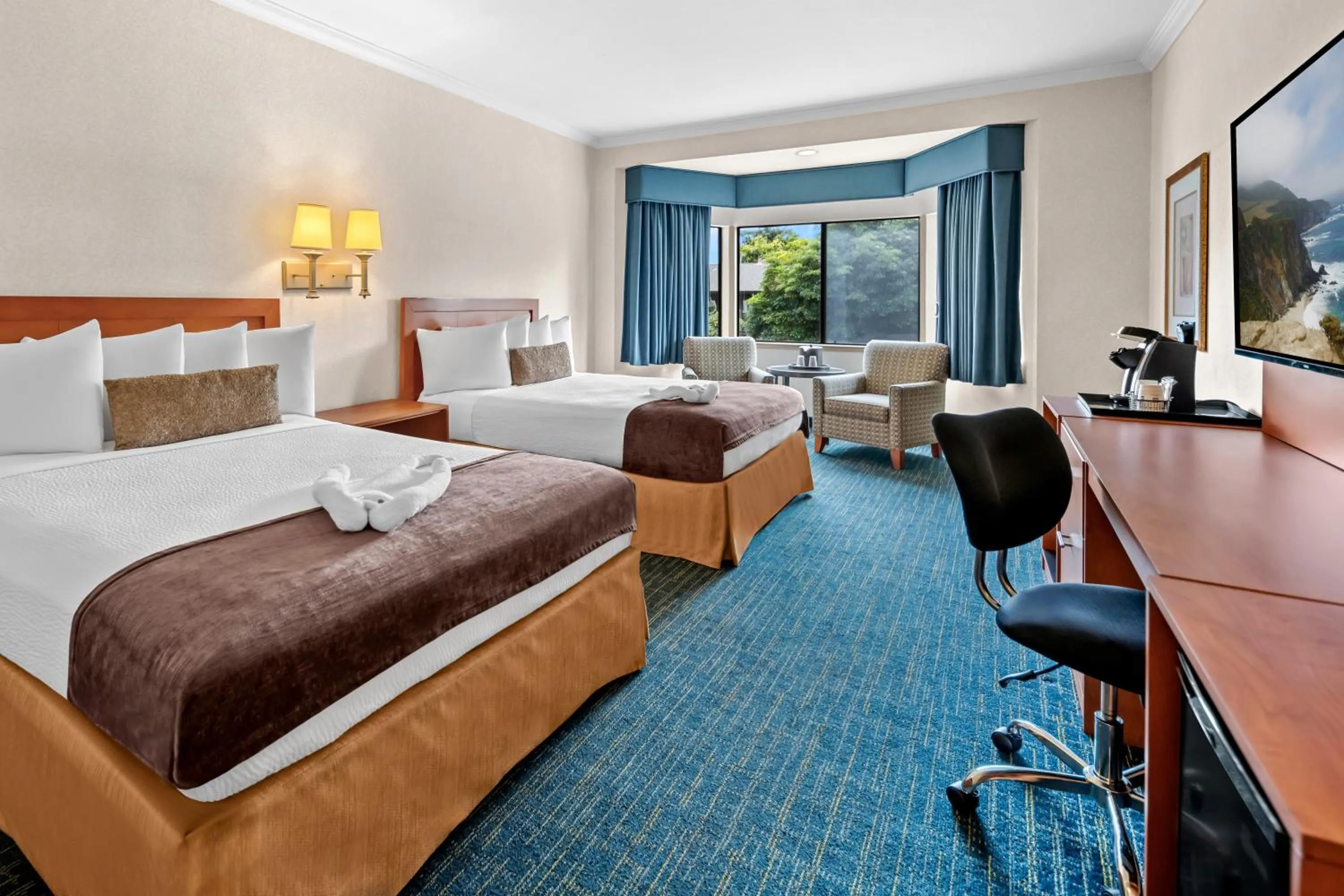 Bedroom, Bed in Best Western De Anza Inn