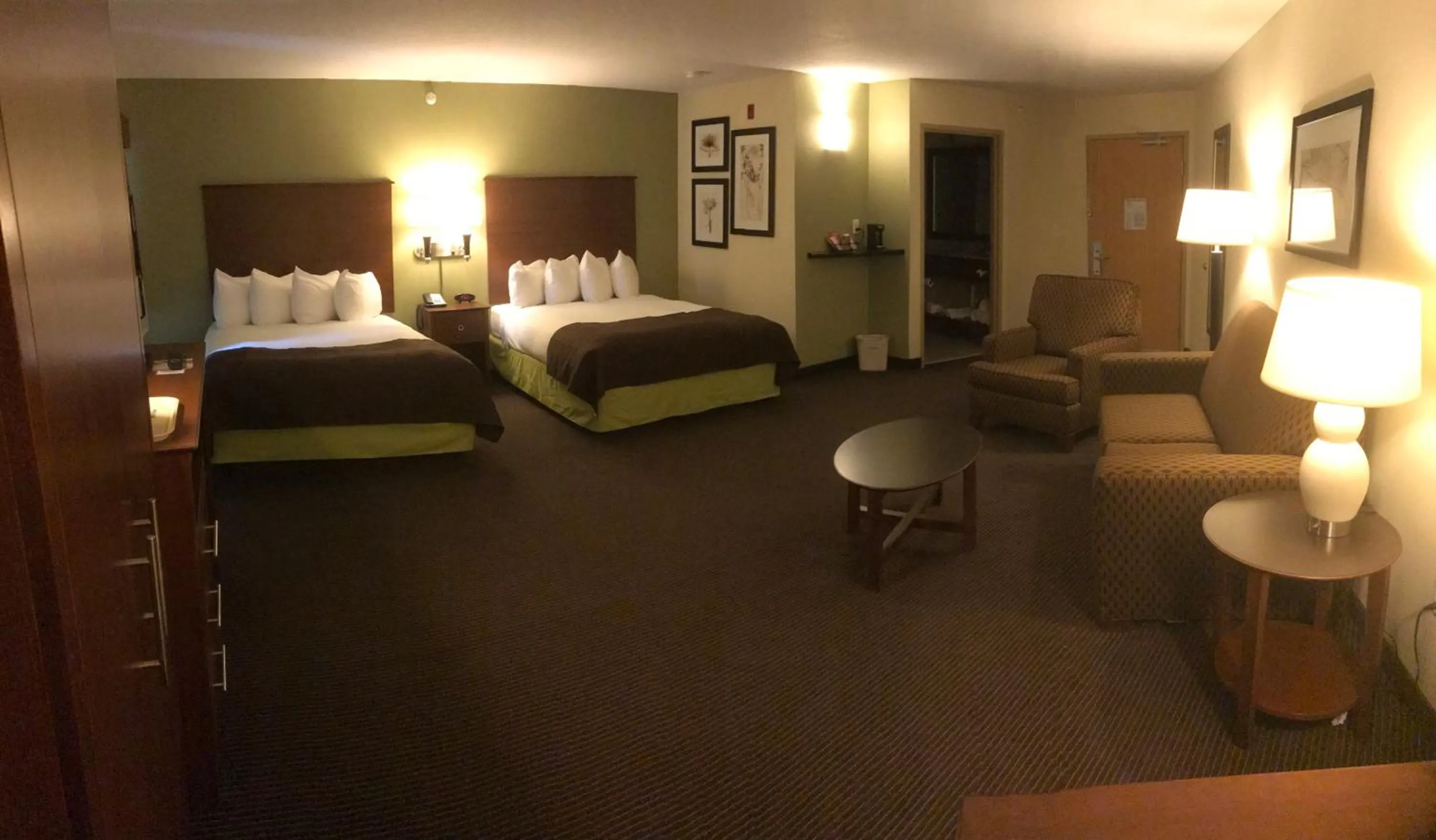 Photo of the whole room, Bed in AmericInn by Wyndham Osage