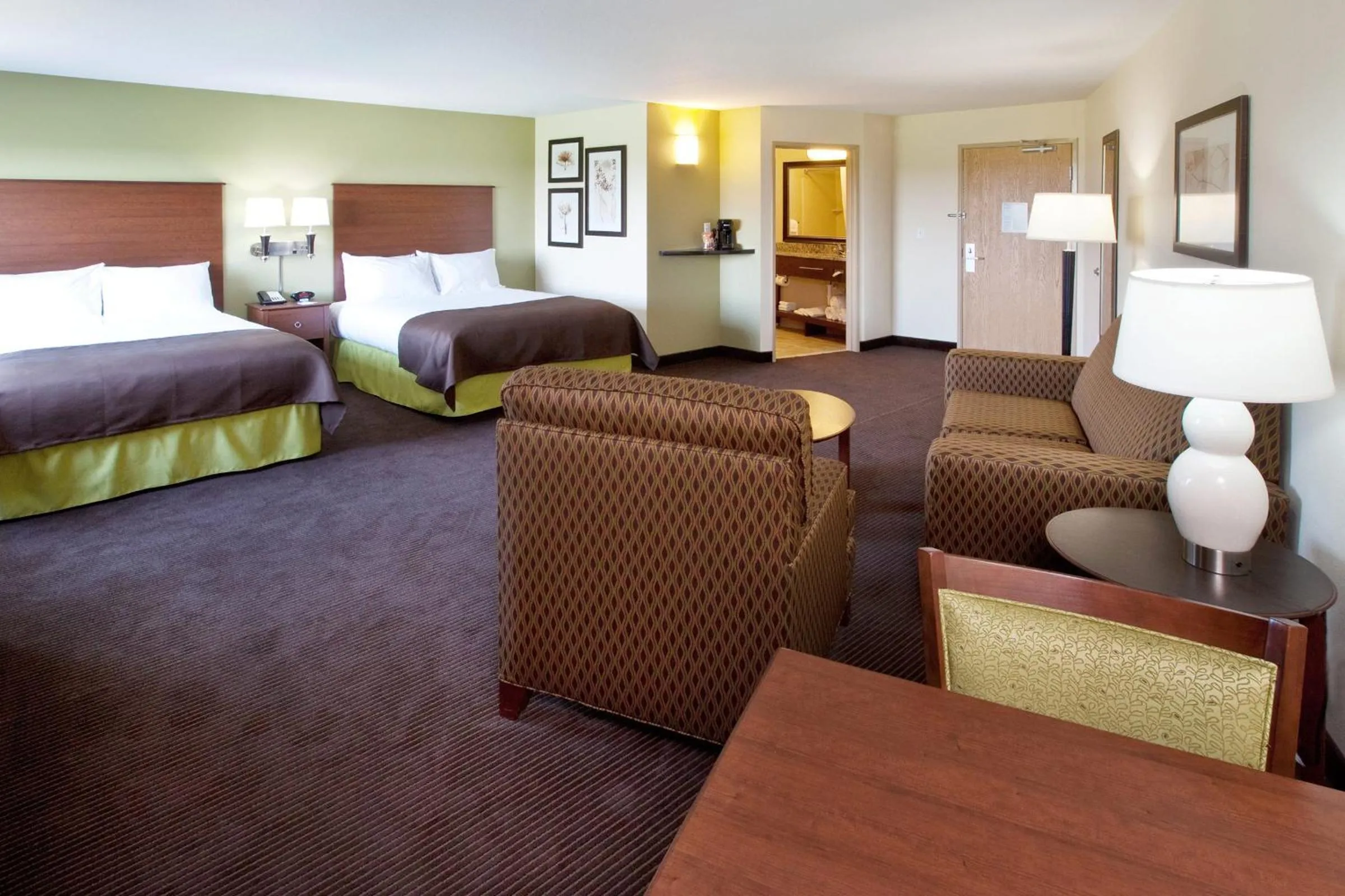 Photo of the whole room, Bed in AmericInn by Wyndham Osage