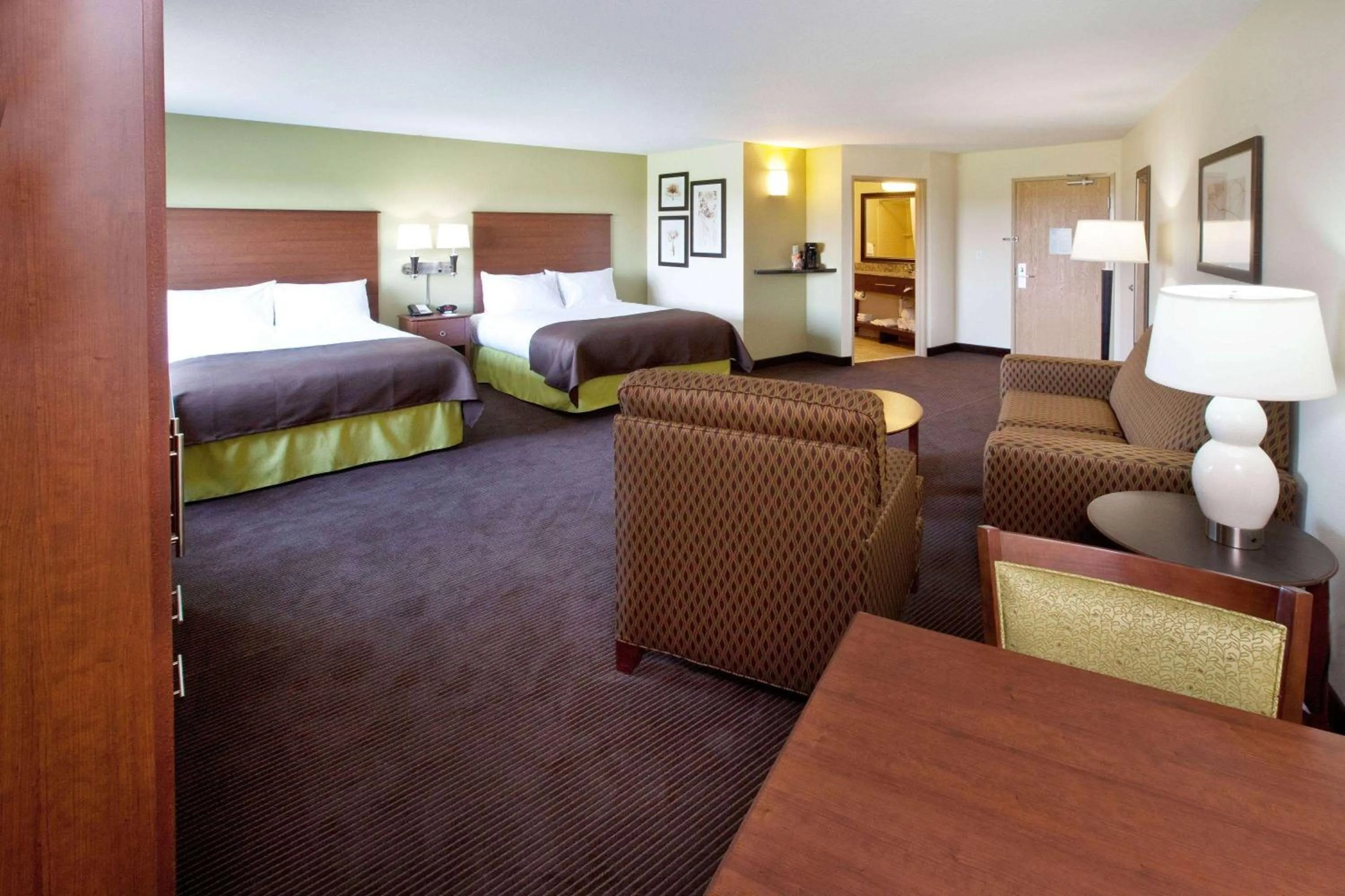 Photo of the whole room, Bed in AmericInn by Wyndham Osage