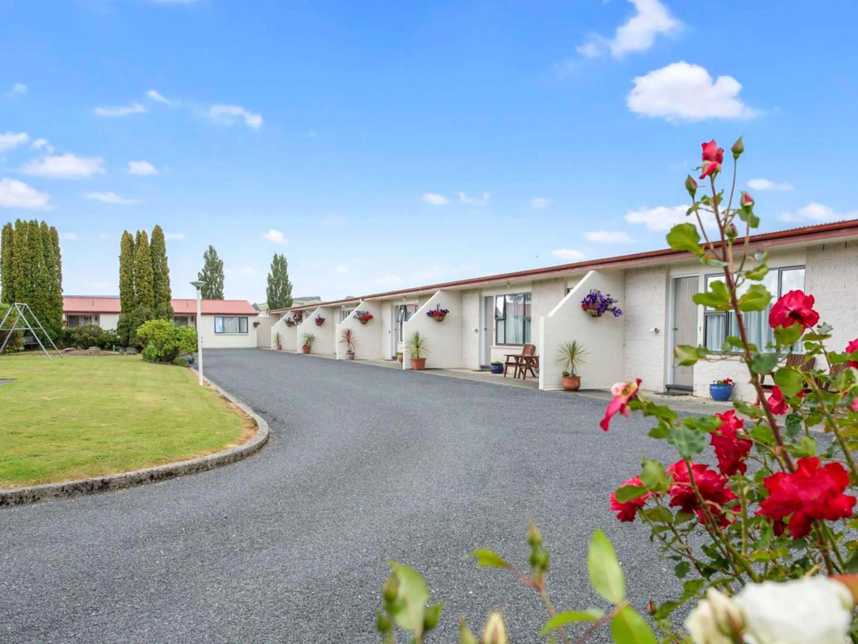 Property building in ASURE Oakleigh Motel
