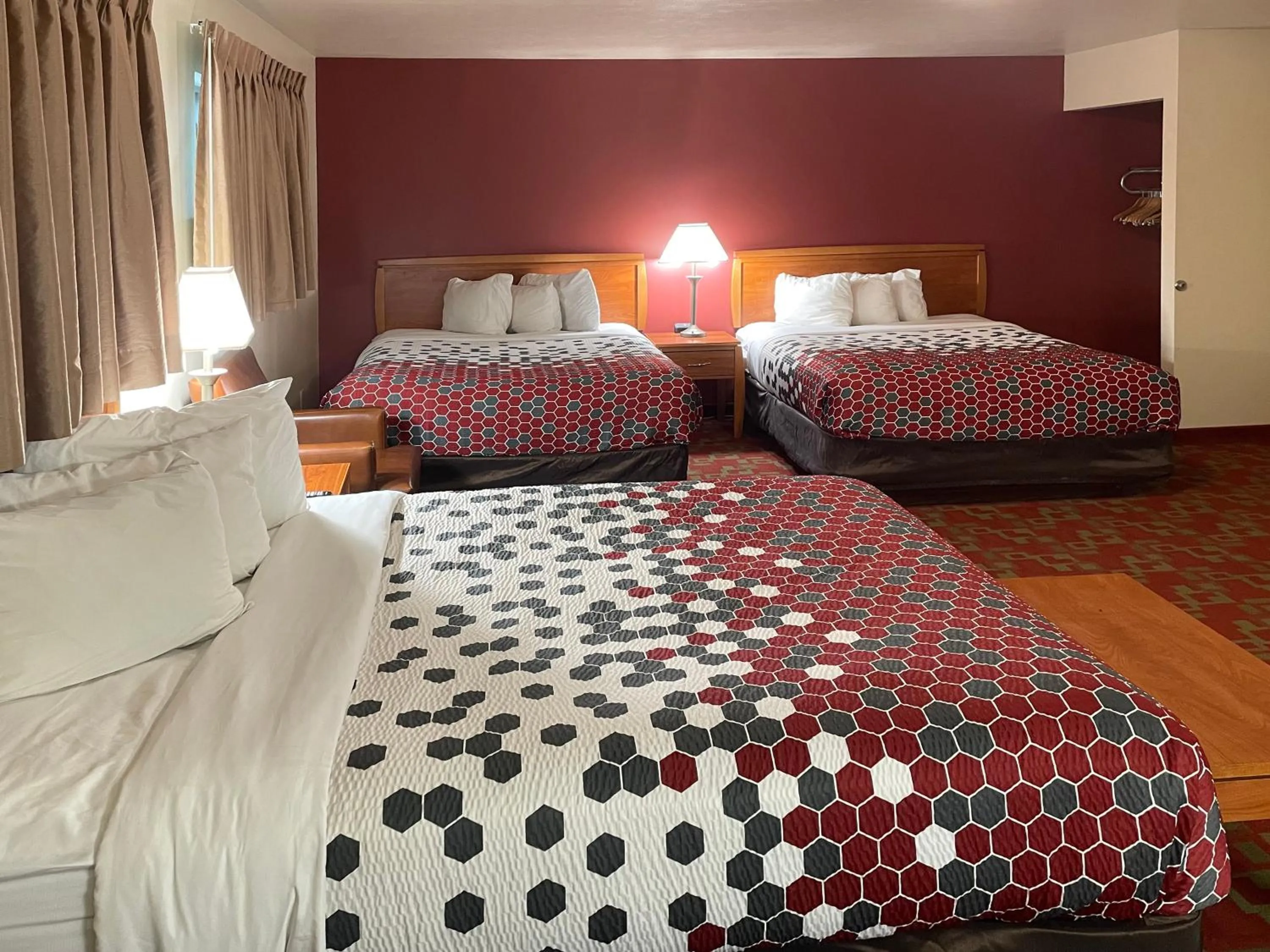 Harmony Inn & Suites