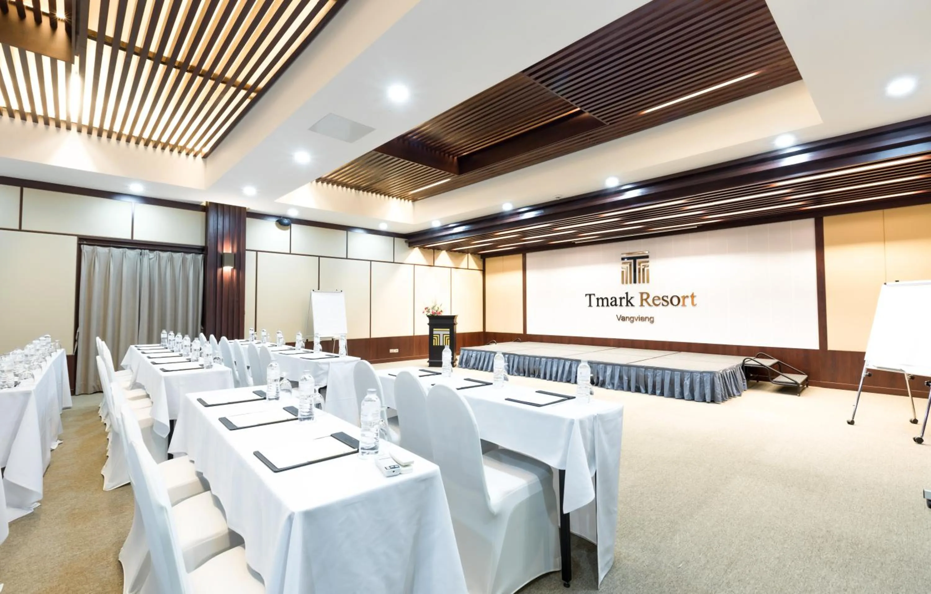 Business facilities in Tmark Resort Vangvieng