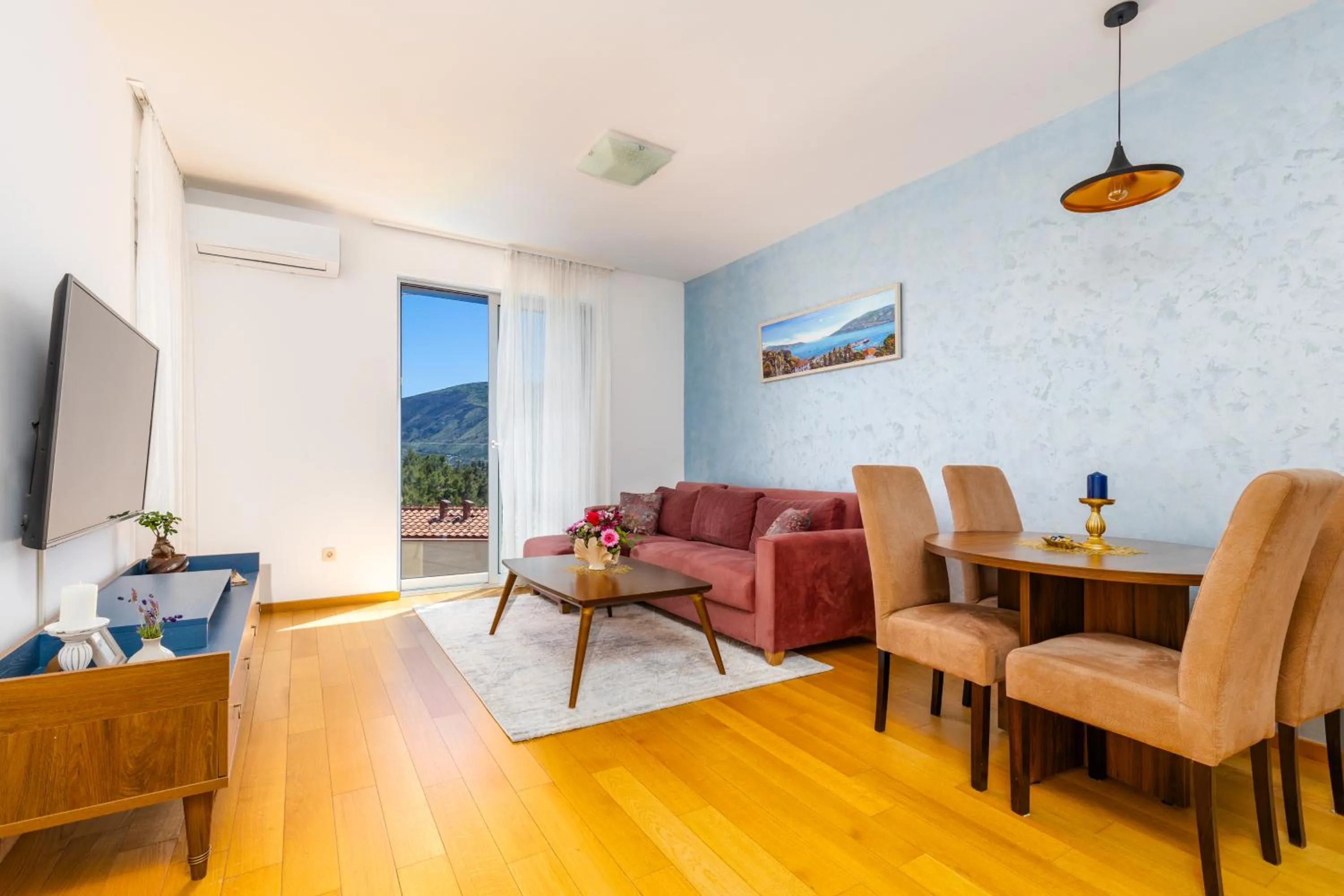 Living room in Apart hotel M S KATUNJANIN