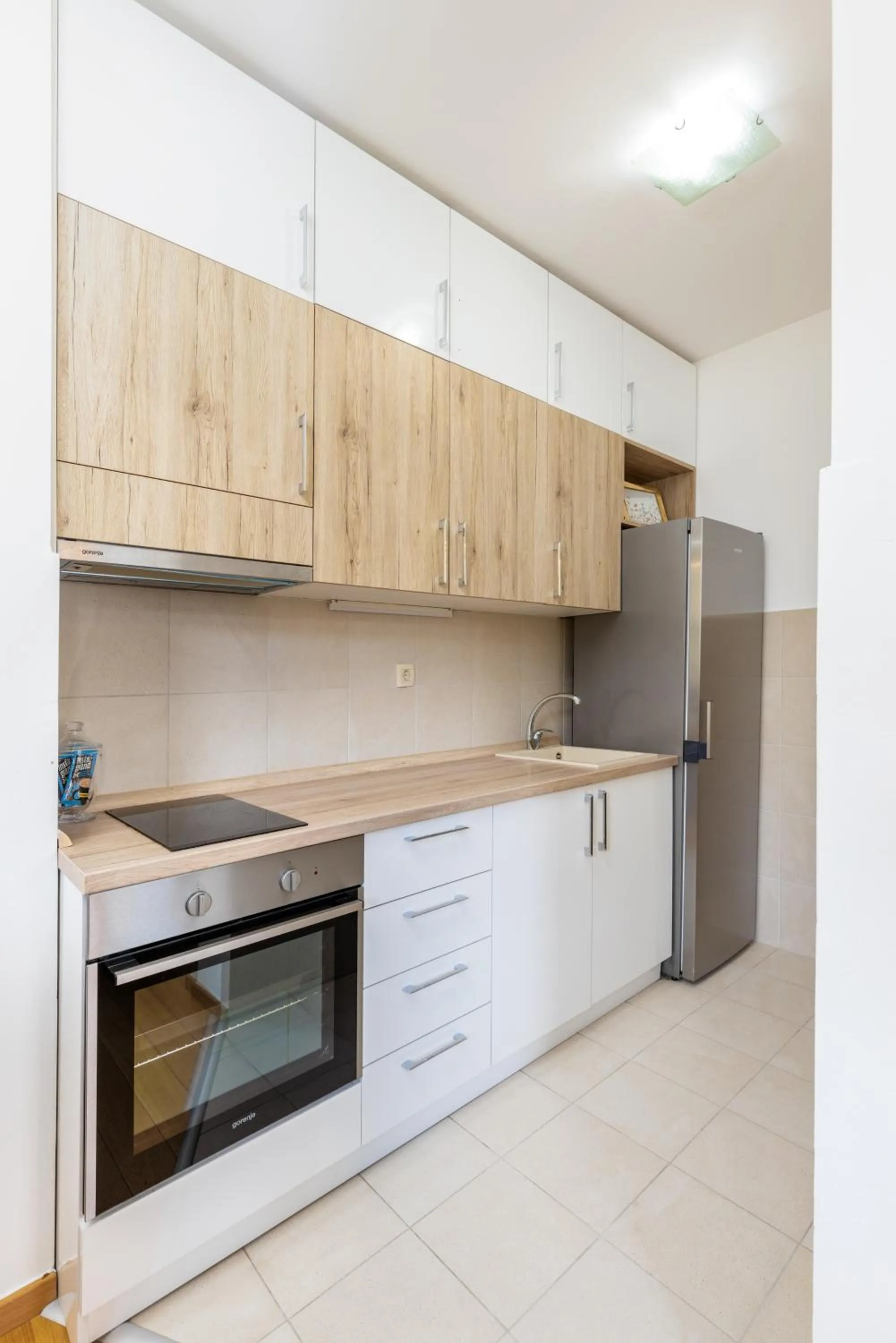 Kitchen or kitchenette in Apart hotel M S KATUNJANIN