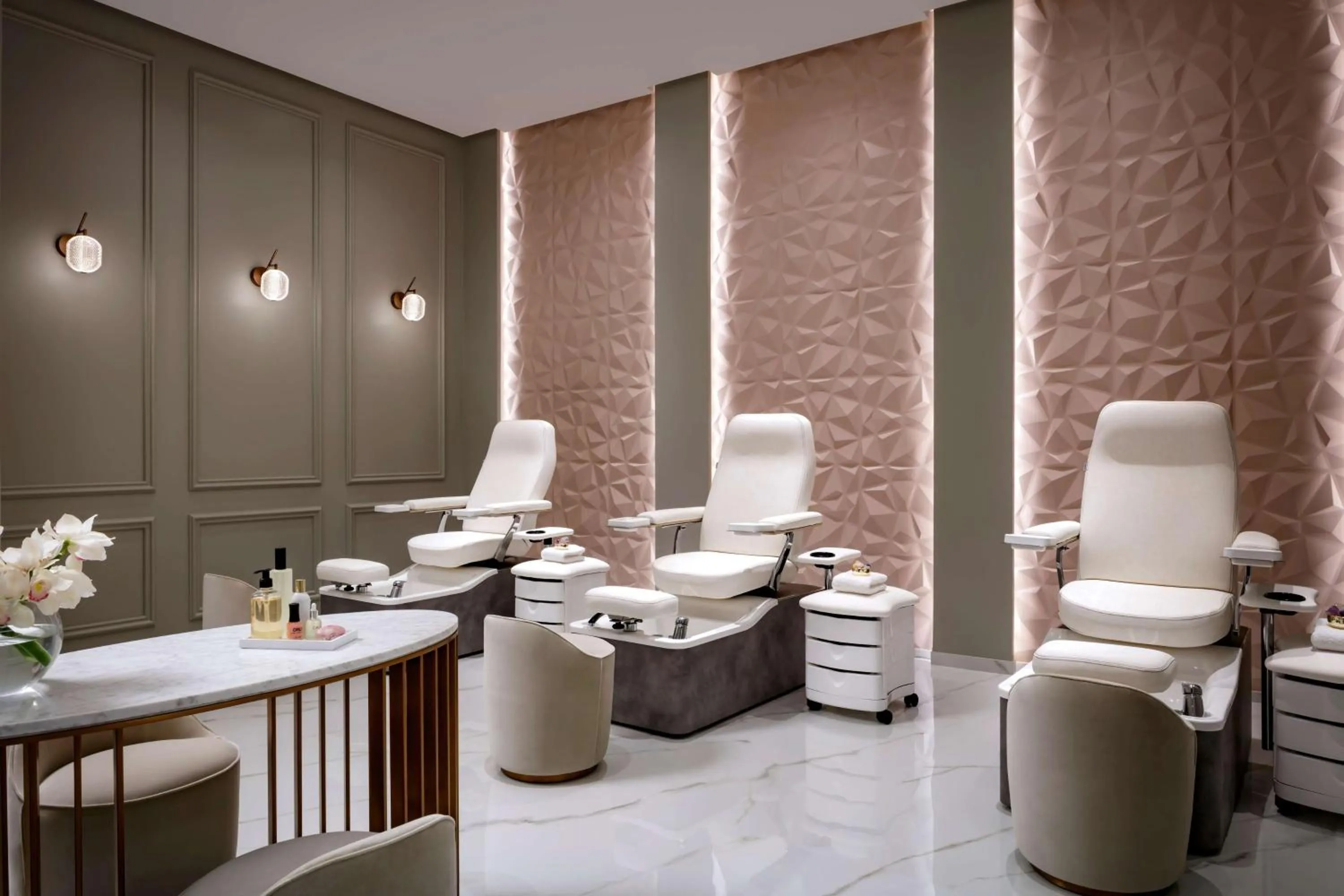 Property building in Atlantis The Royal