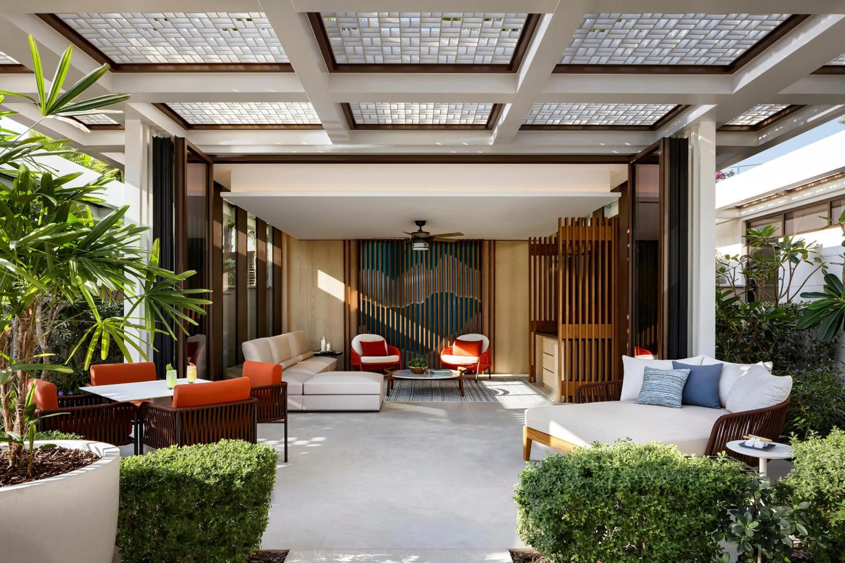 Swimming pool in Atlantis The Royal