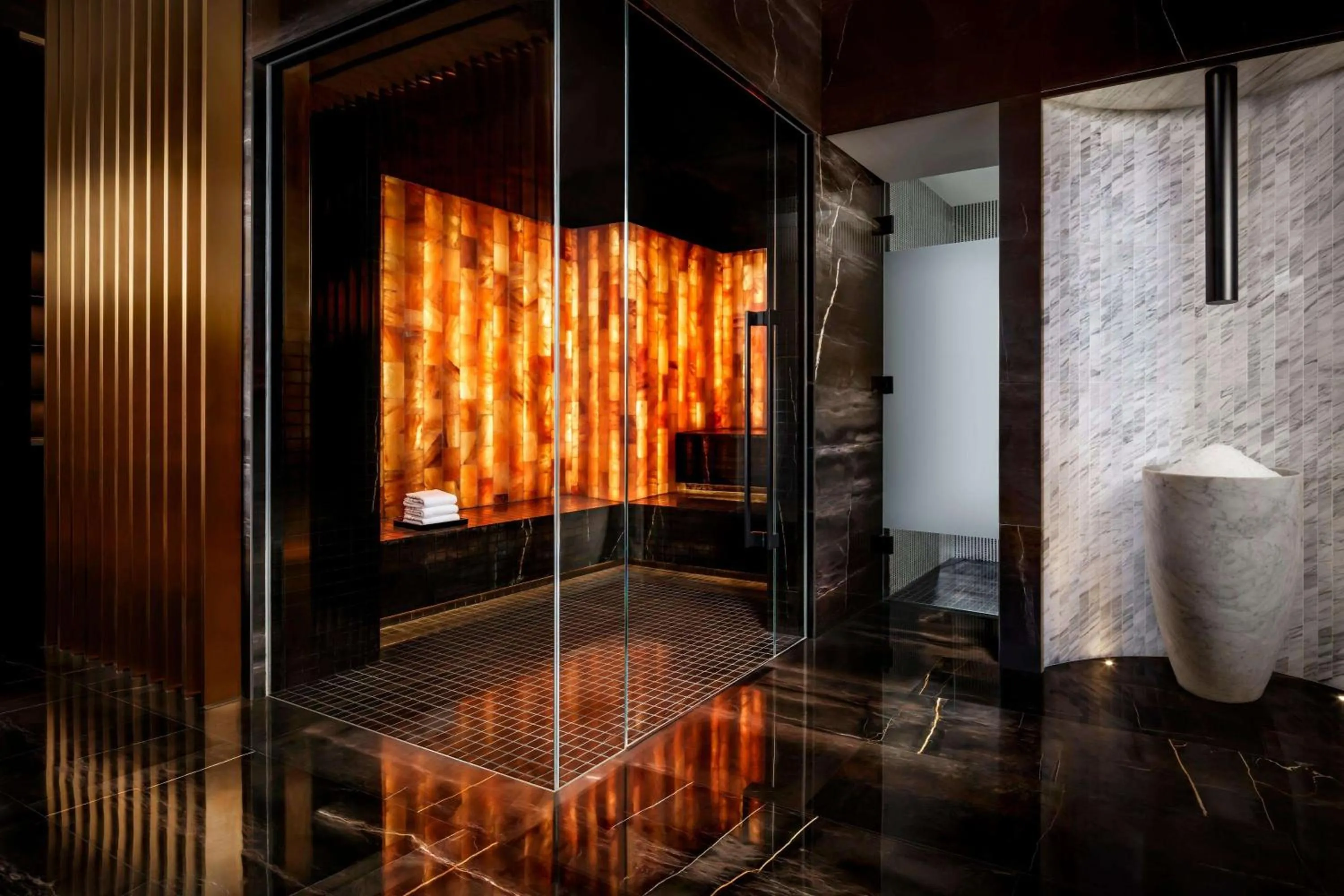 Spa and wellness centre/facilities, Bed in Atlantis The Royal