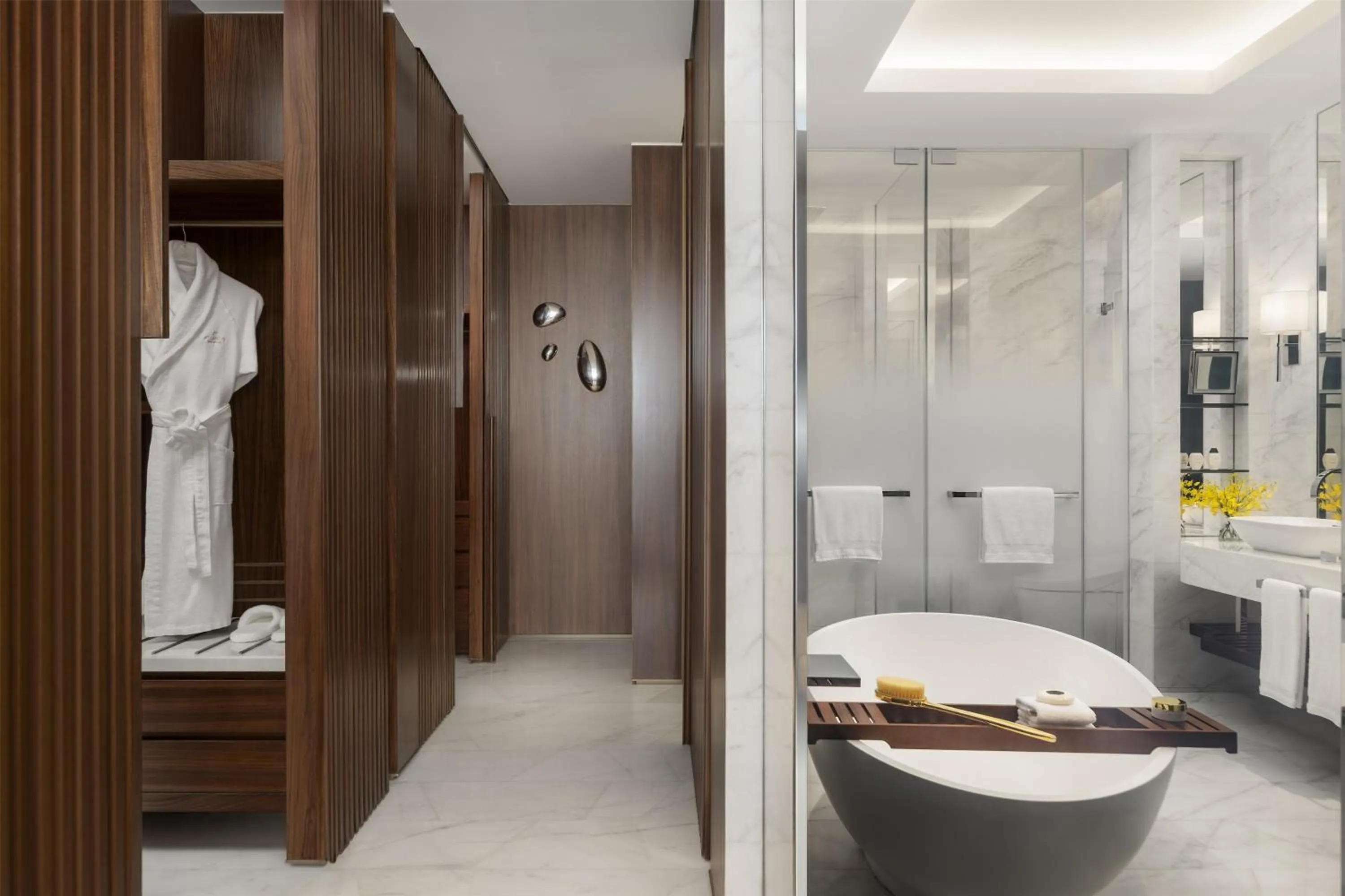 Bathroom in Atlantis The Royal