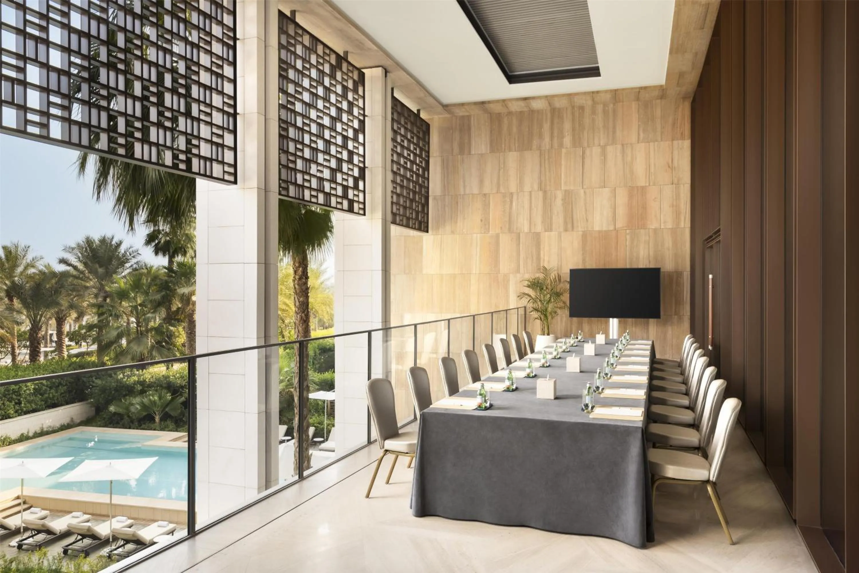 Business facilities in Atlantis The Royal