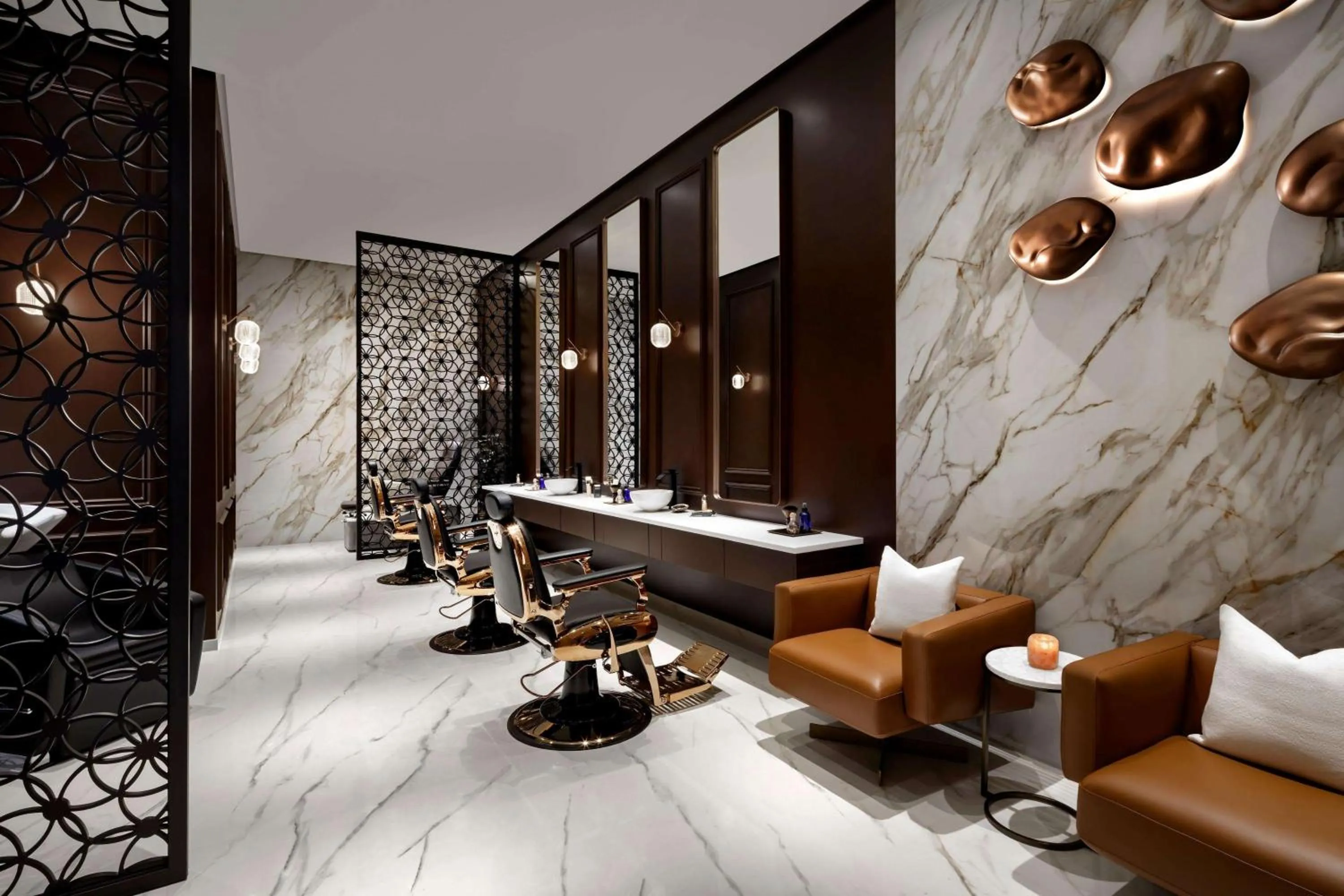 Property building in Atlantis The Royal