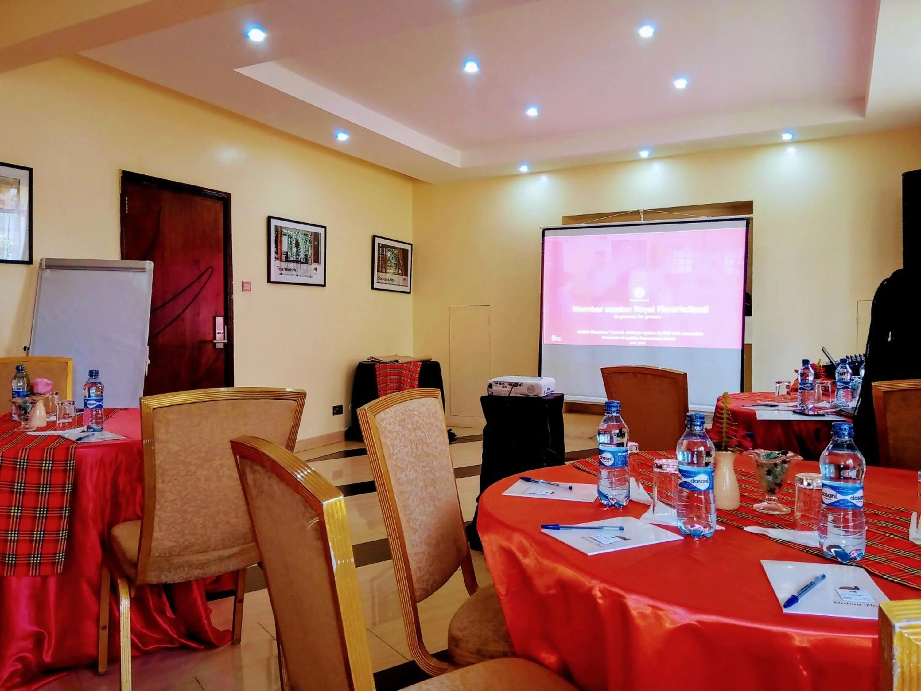 Meeting/conference room in Falcon Heights Hotel