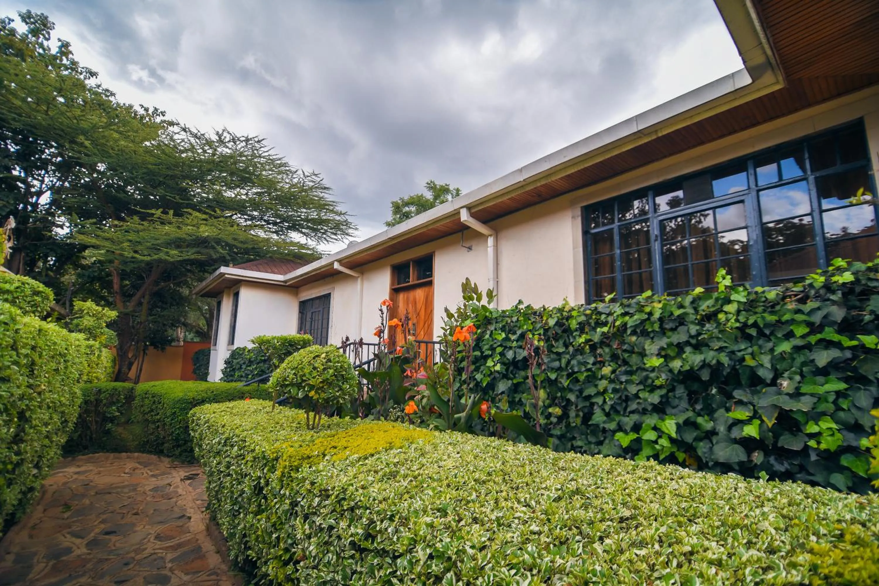 Property building in Falcon Heights Hotel