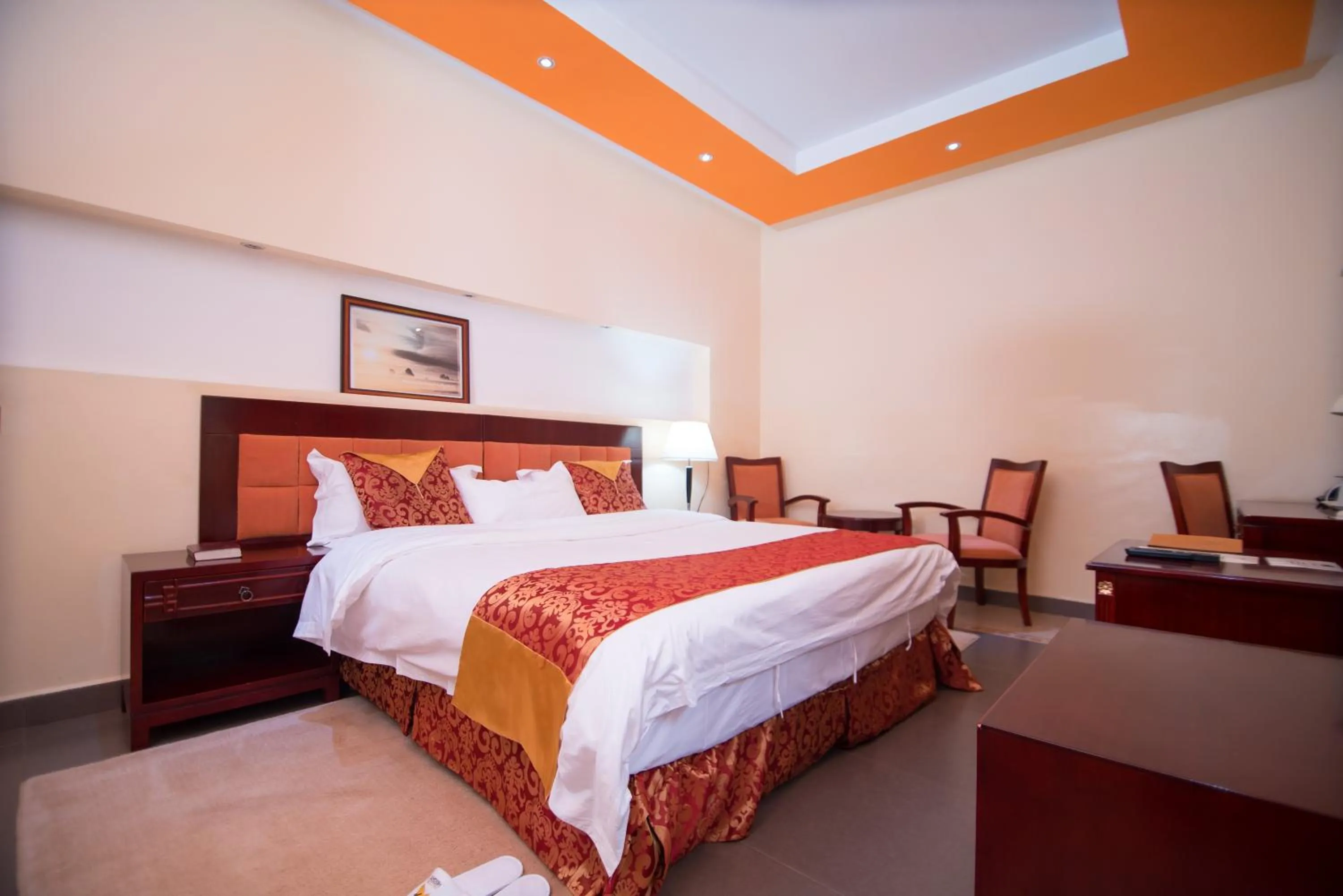 Bed in Falcon Heights Hotel