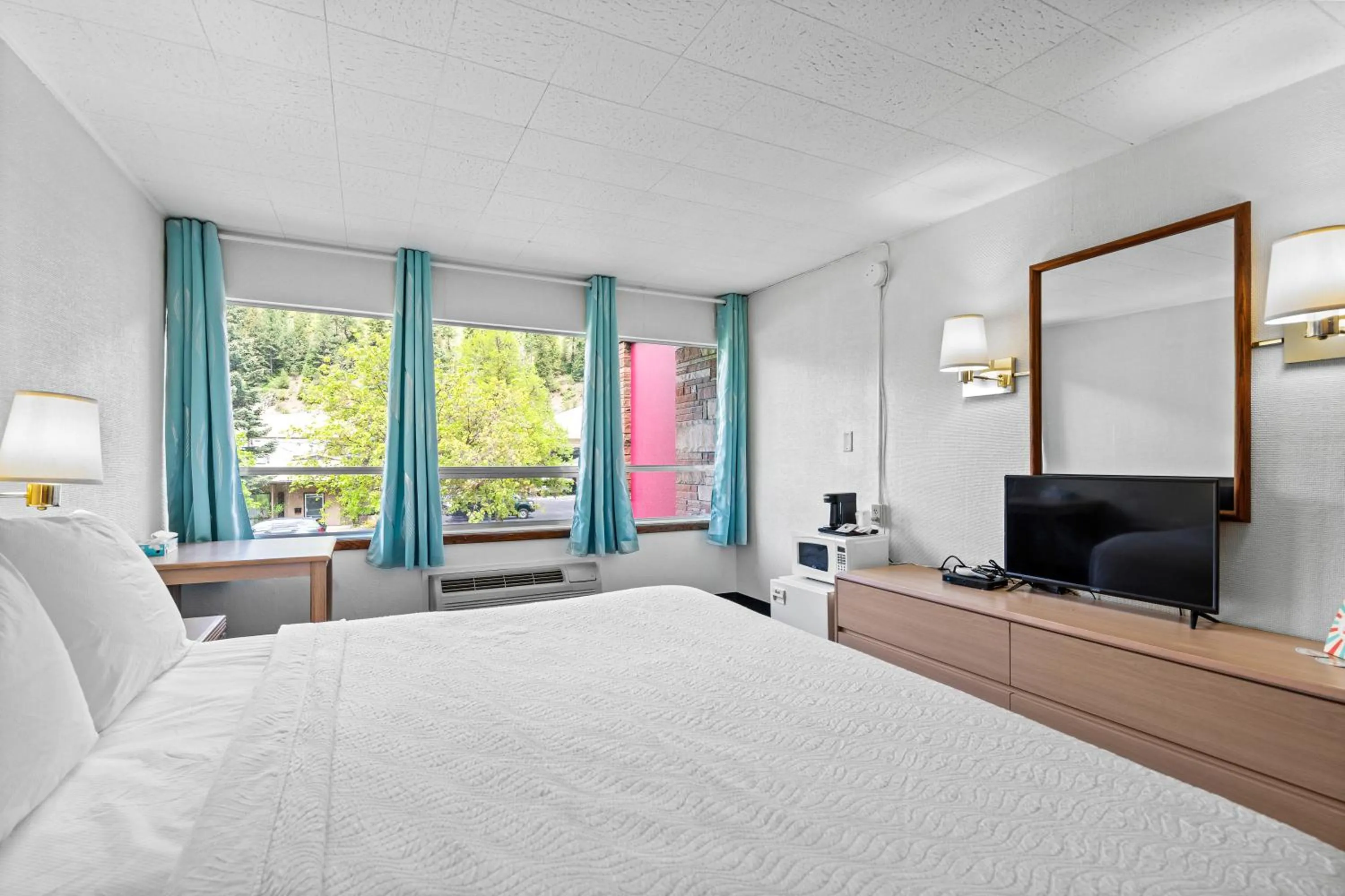 Bedroom, Bed in Stardust Motel Wallace