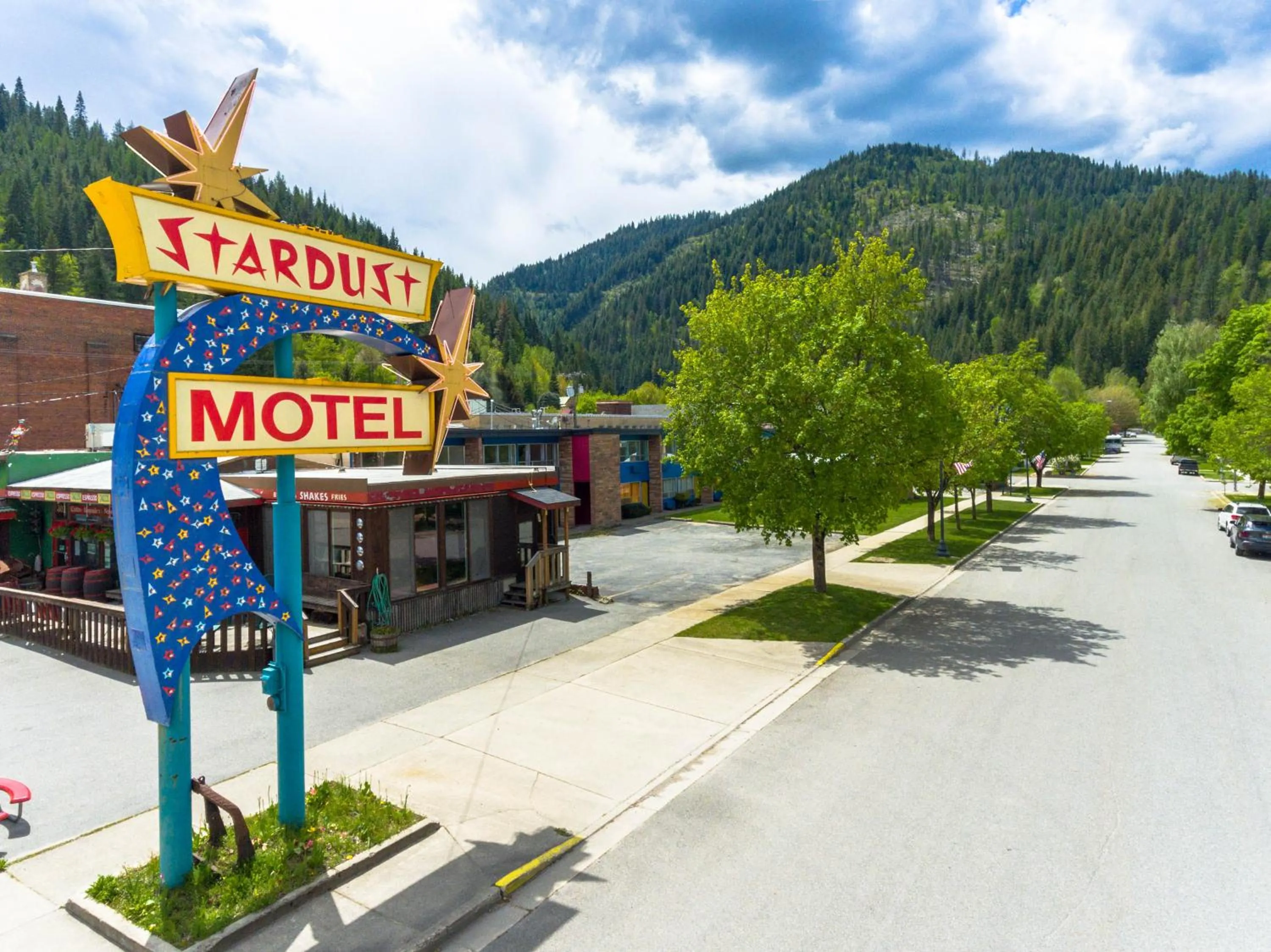 Property building in Stardust Motel Wallace