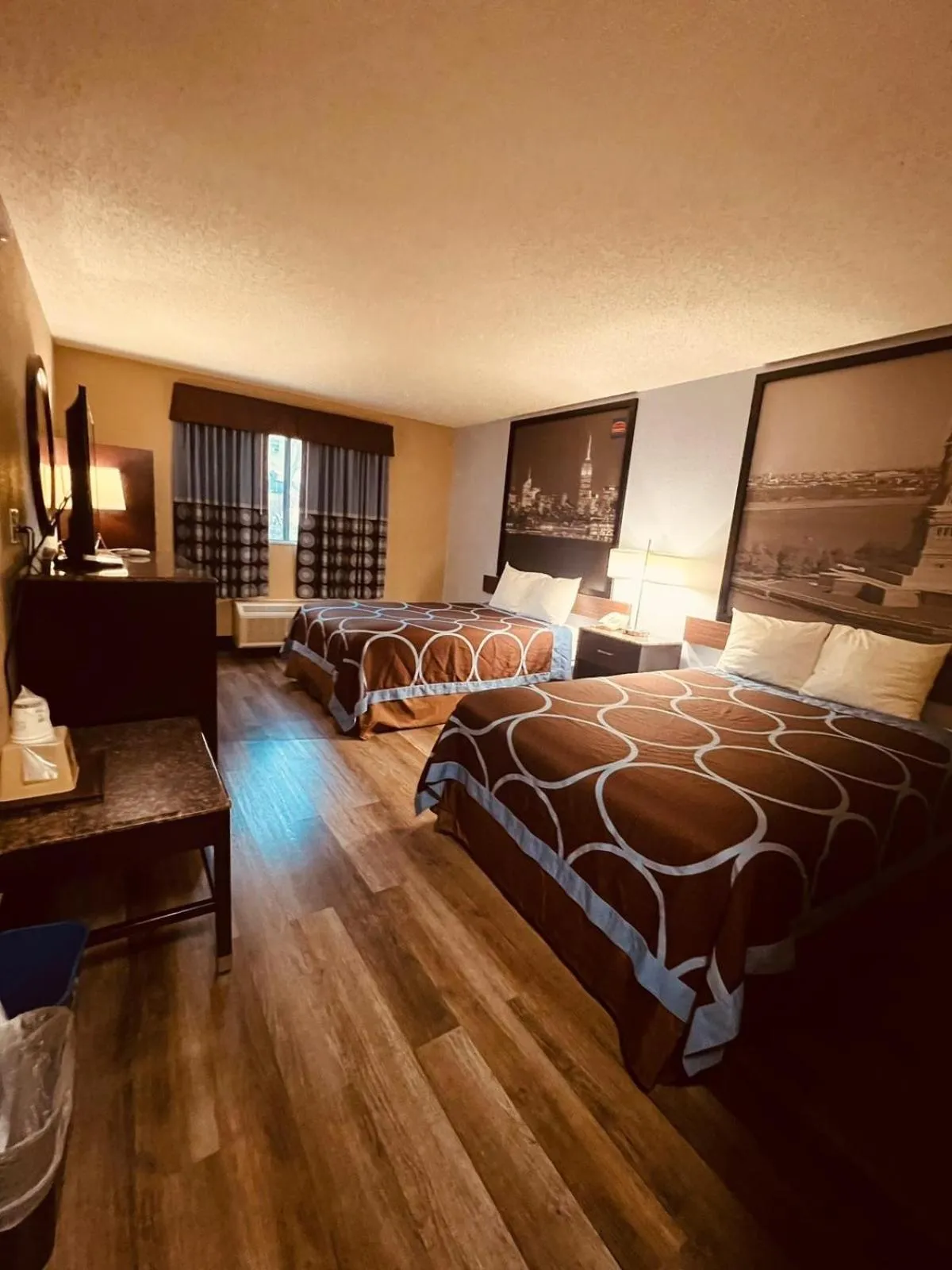 Bed in FairBridge Inn Express Nyack