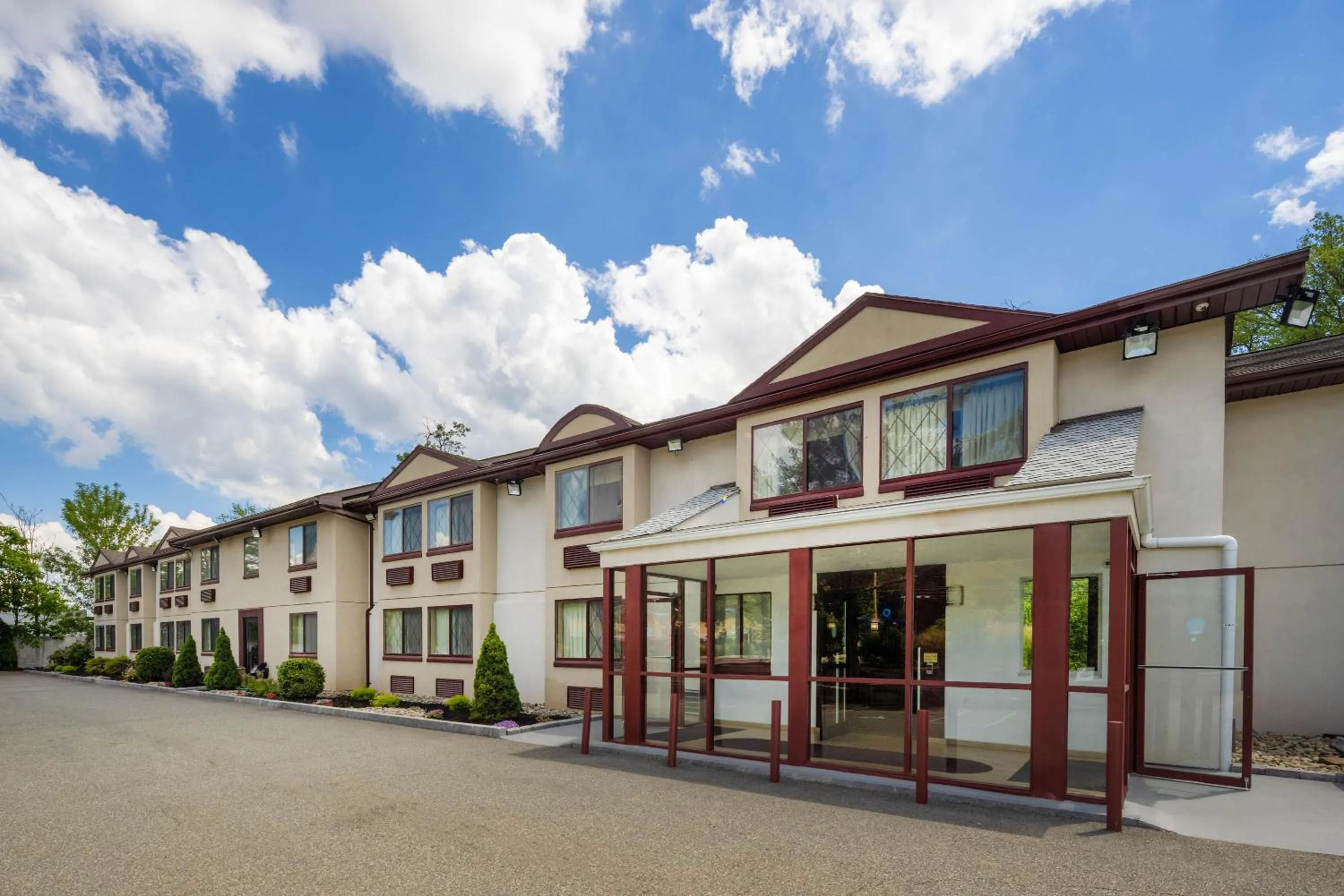 Property building in FairBridge Inn Express Nyack