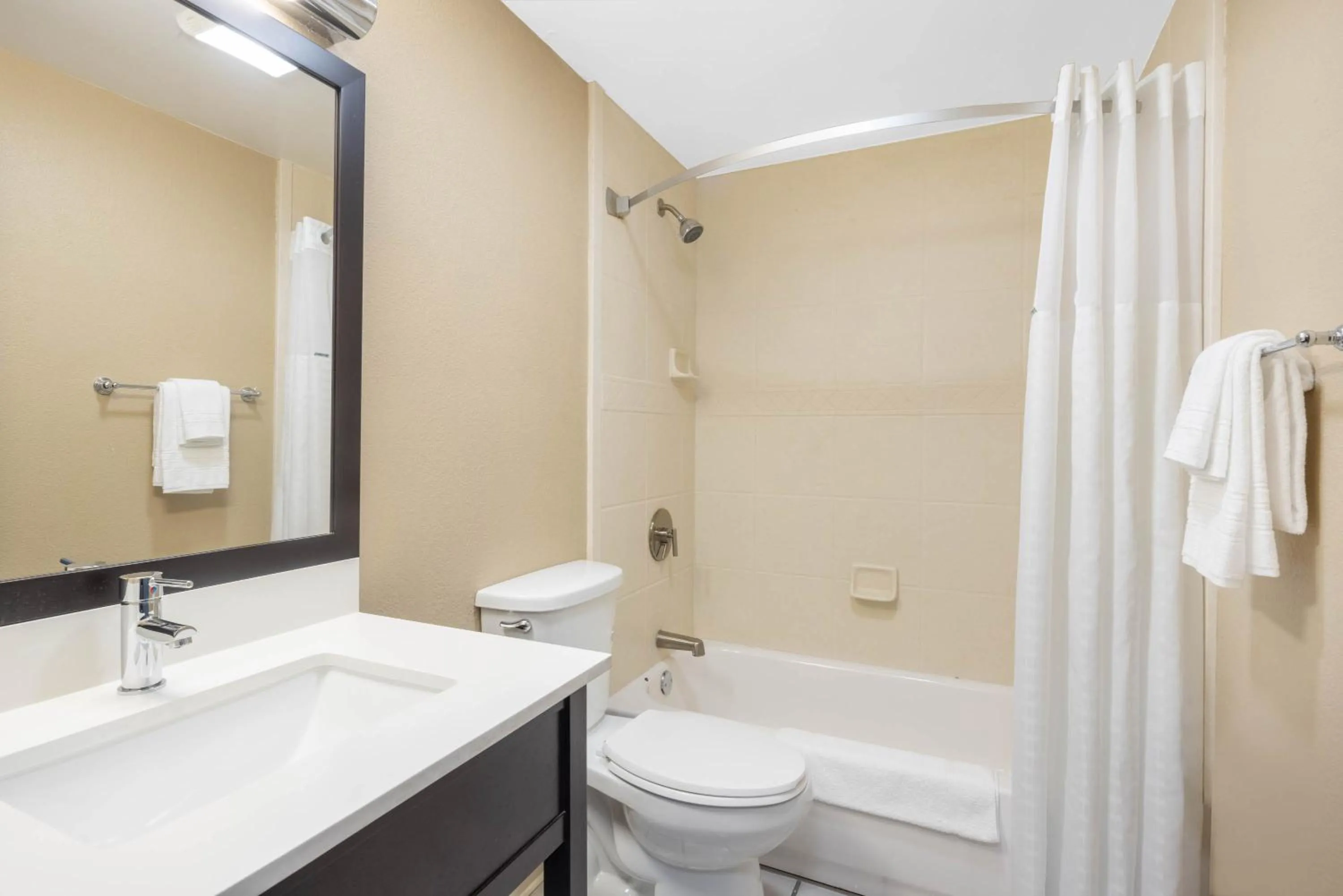 Bathroom in FairBridge Inn Express Nyack