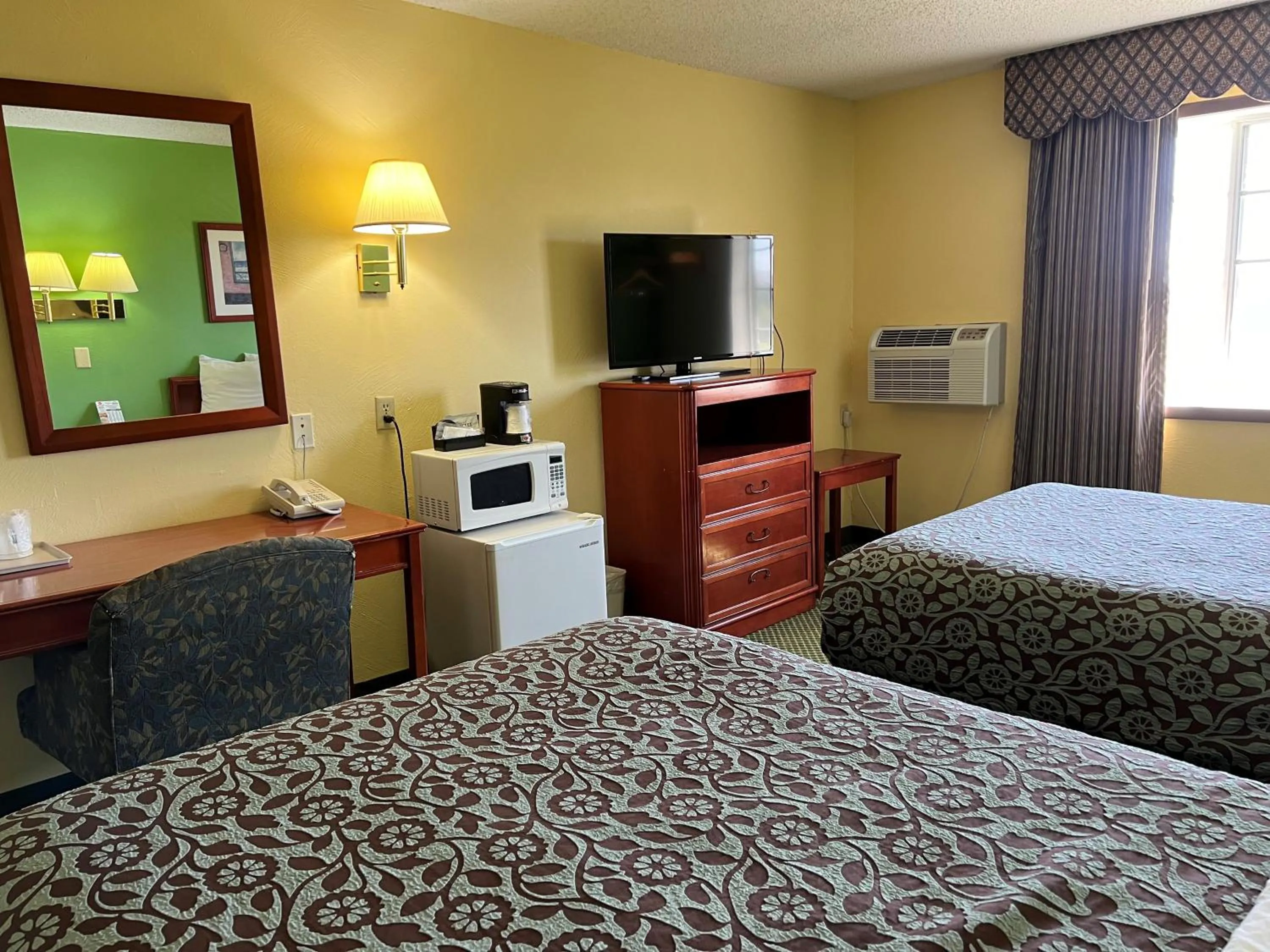 Bed in Days Inn by Wyndham Great Bend