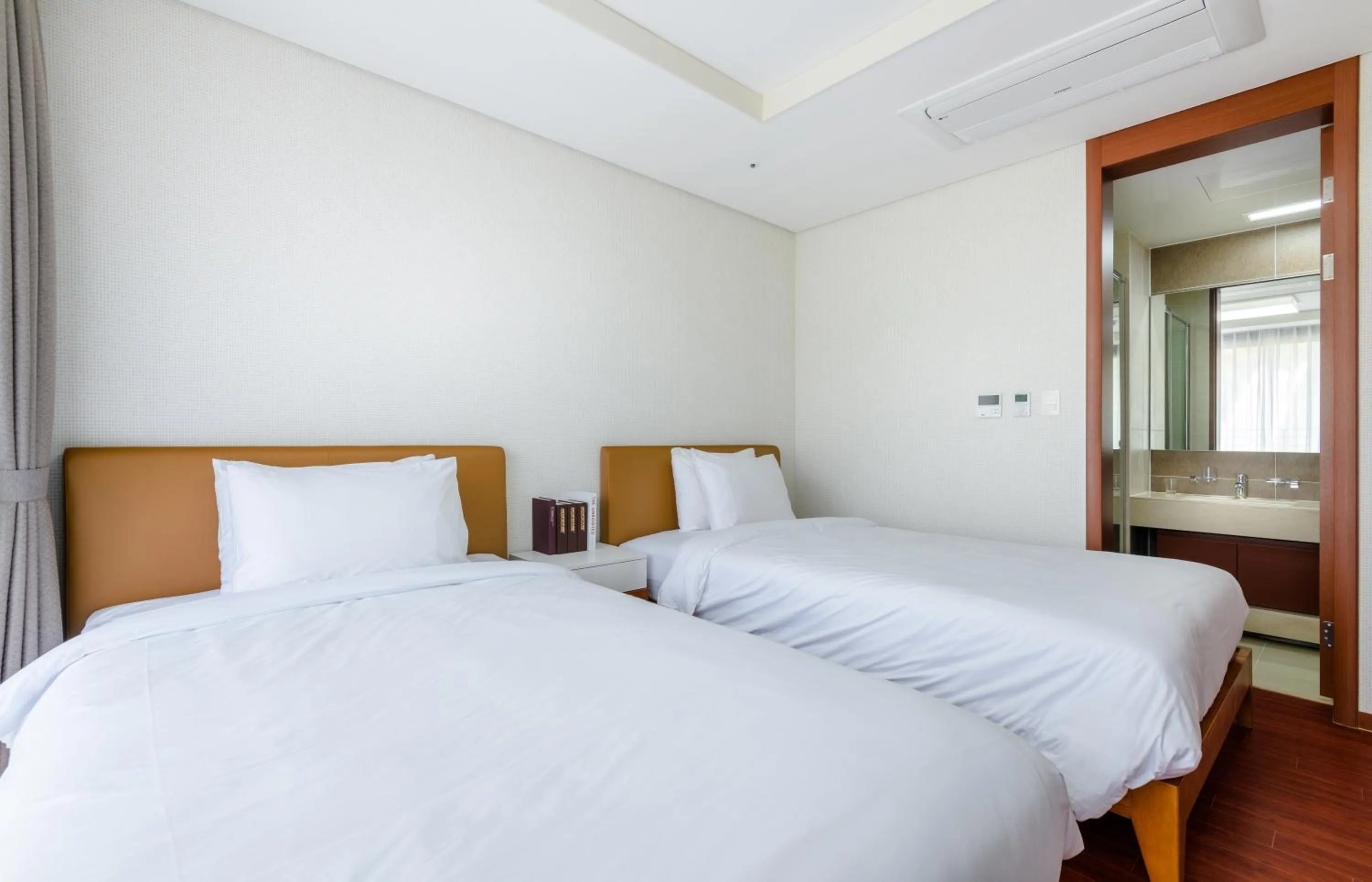 Bed in Seaside Arden