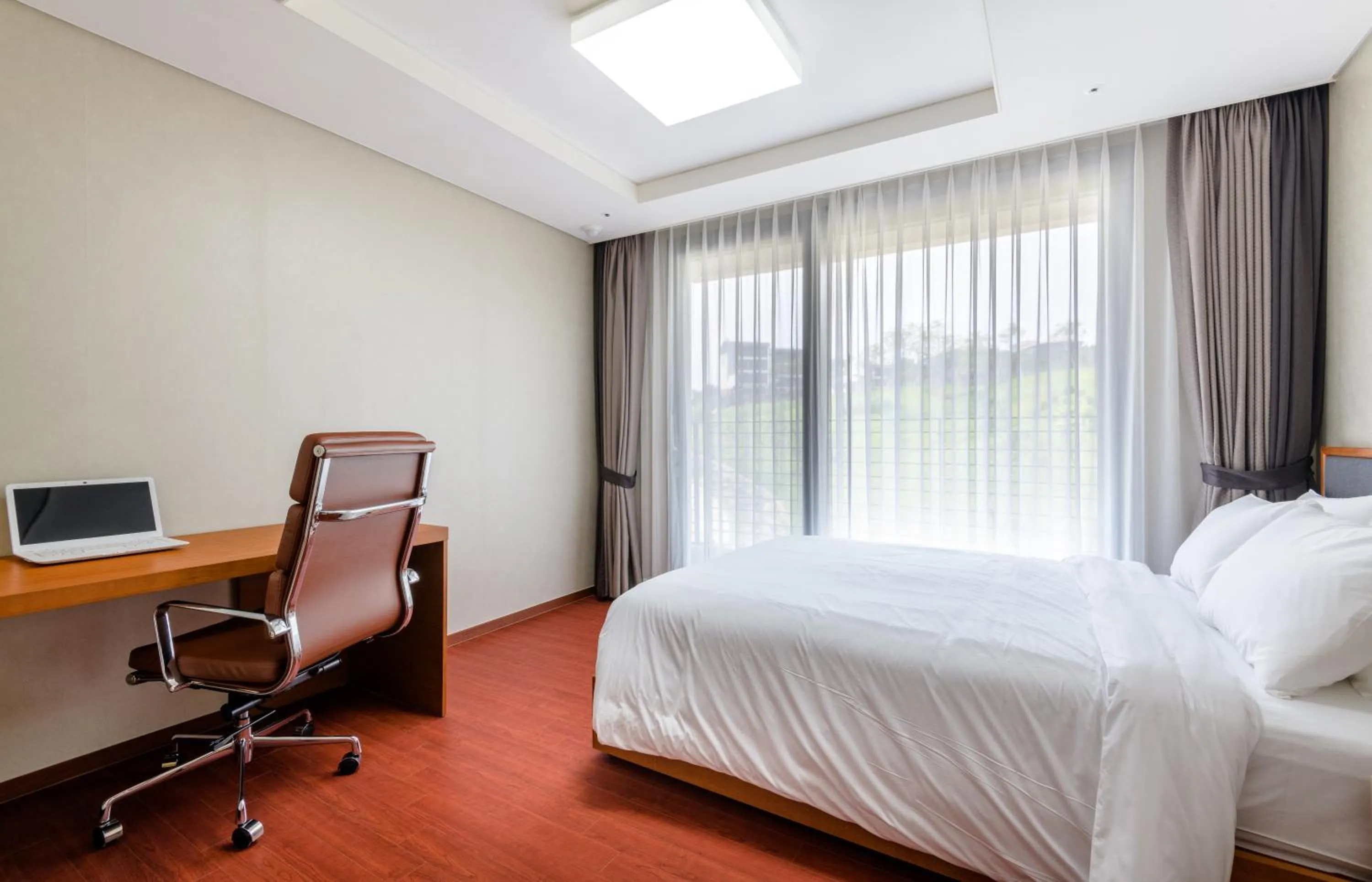 Bed in Seaside Arden