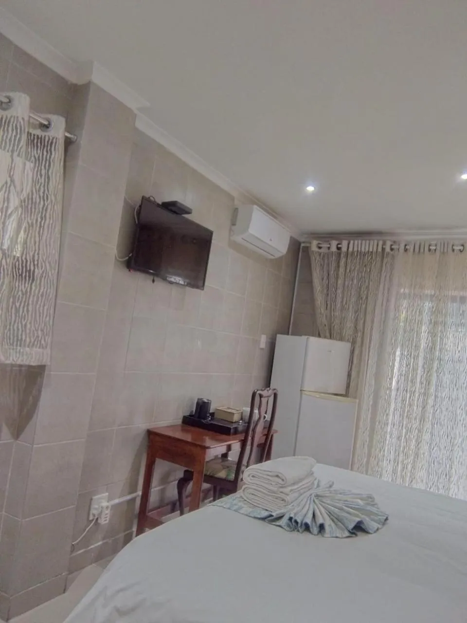 TV and multimedia, Bed in Nkosazana Guest House