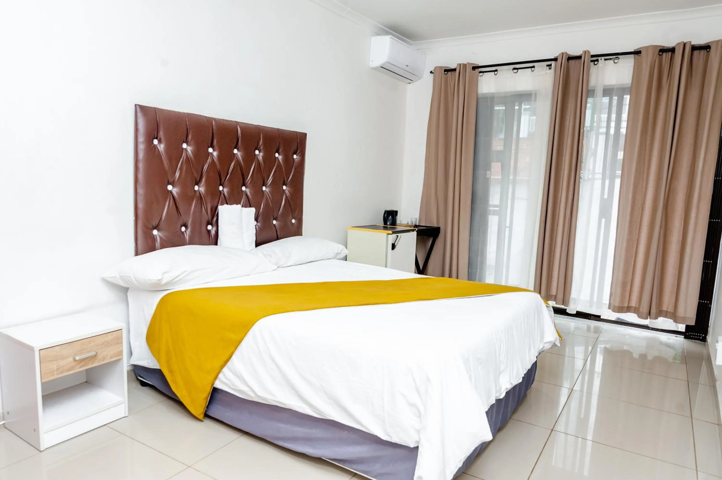 Photo of the whole room, Bed in Nkosazana Guest House