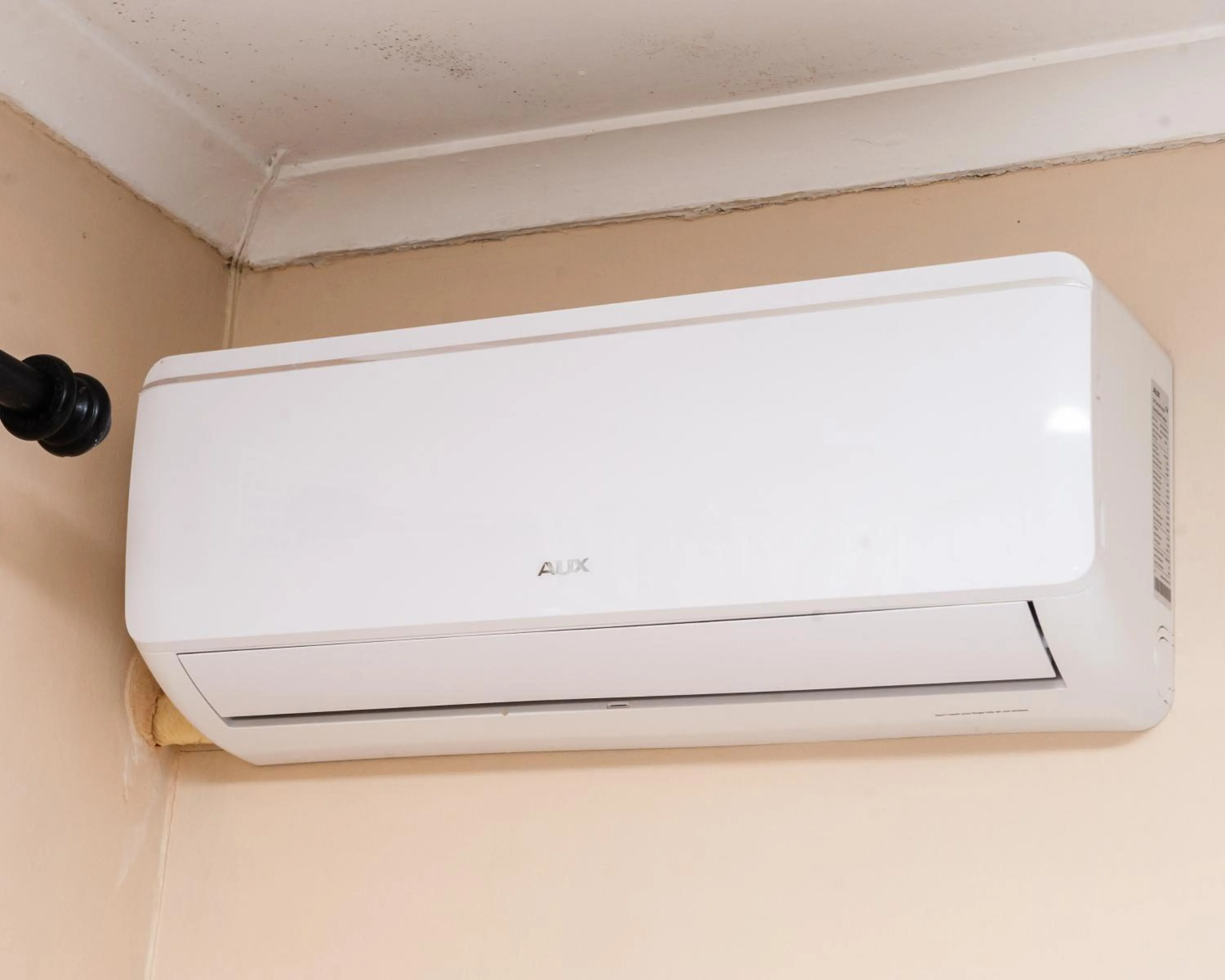 air conditioner in Nkosazana Guest House