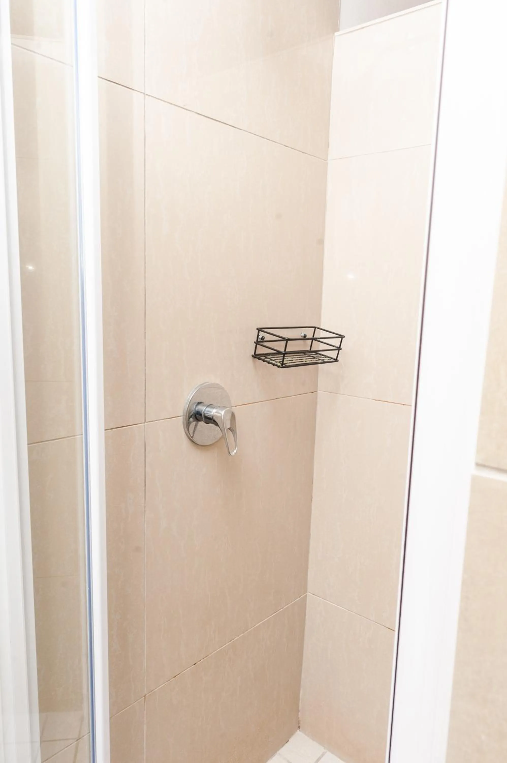 Shower in Nkosazana Guest House
