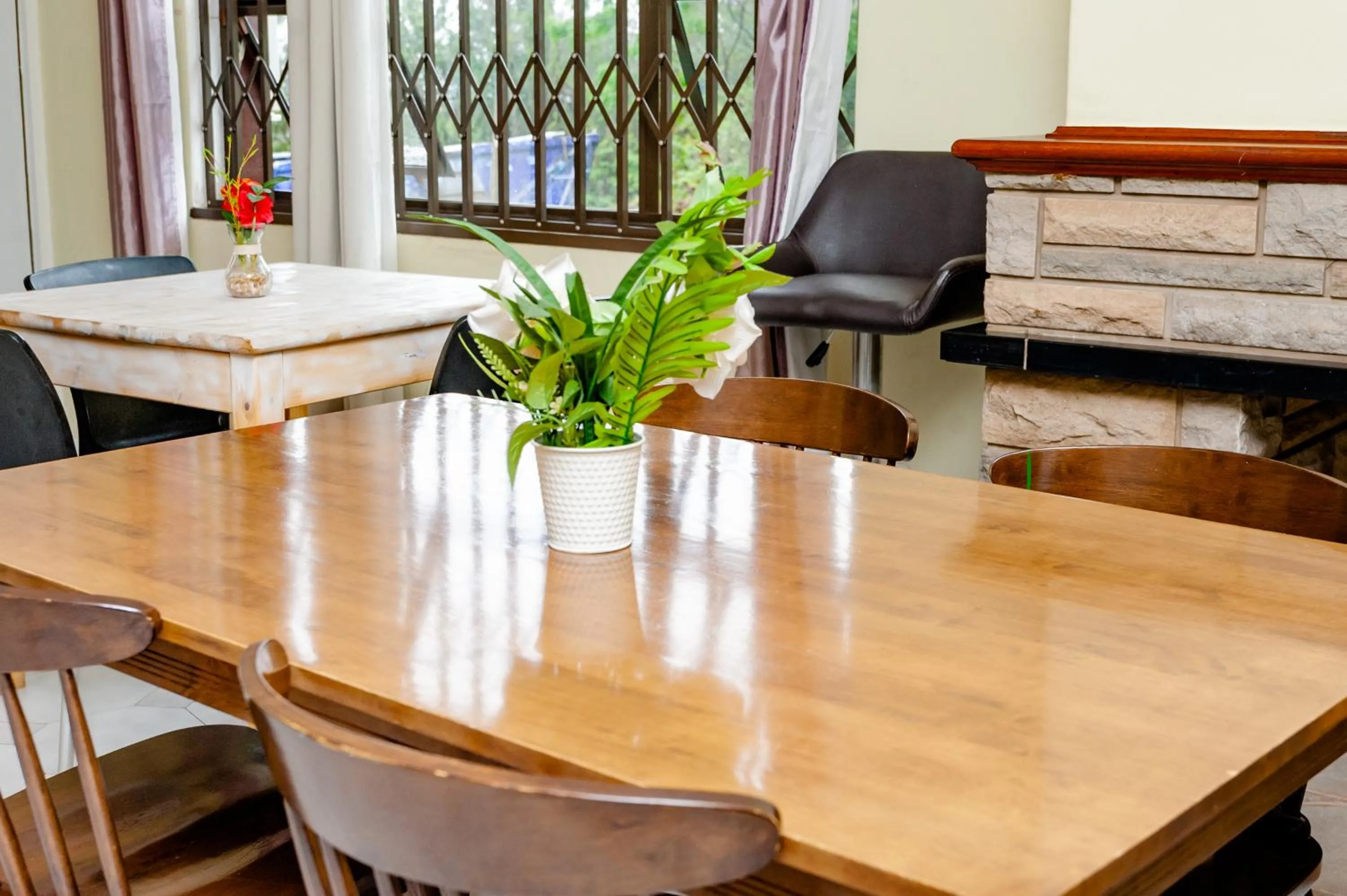 Dining area in Nkosazana Guest House
