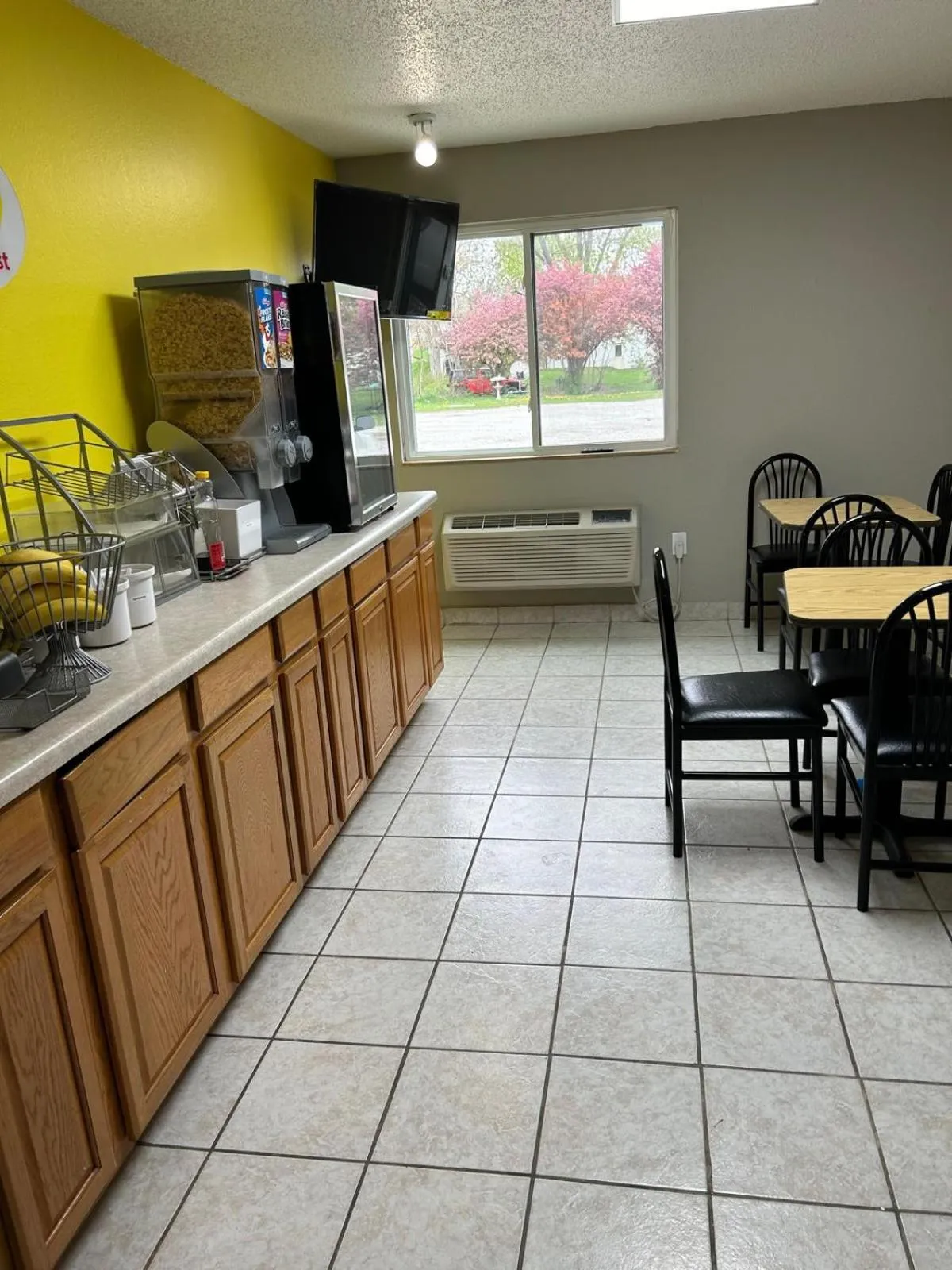 Breakfast in Super 8 by Wyndham Blair